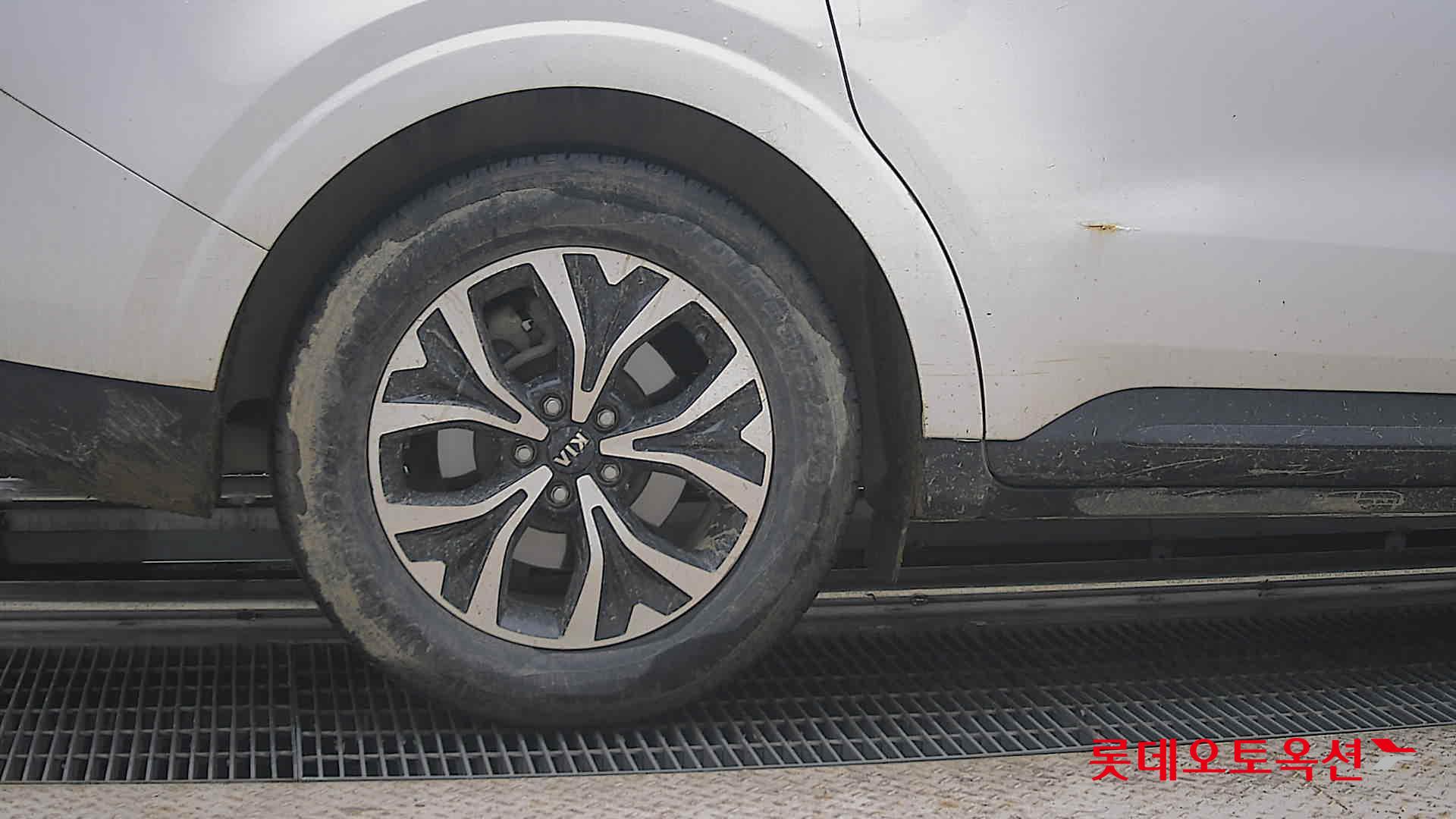 2021 - kia carnival