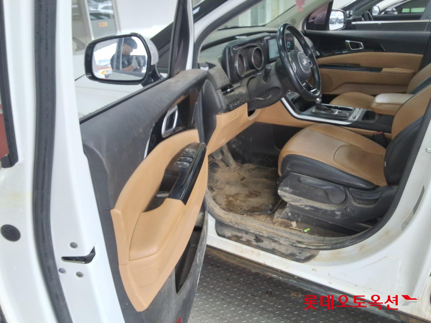 2021 - kia carnival