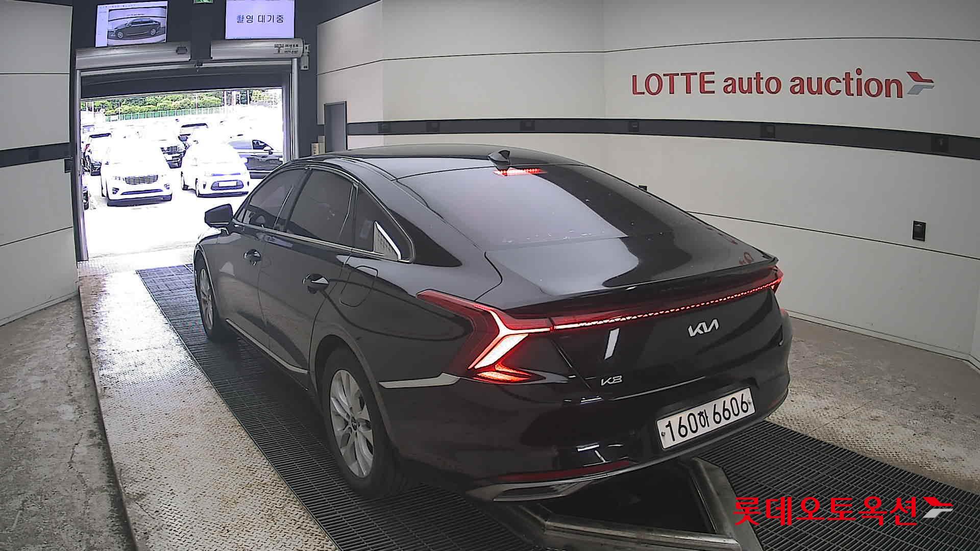 2022 - kia k8
