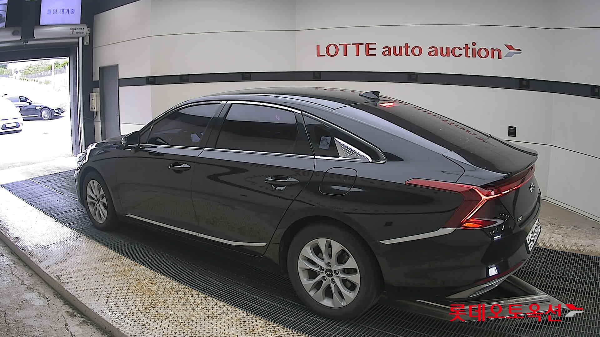 2022 - kia k8