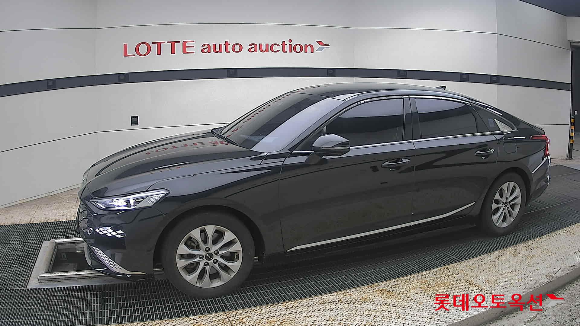 2022 - kia k8
