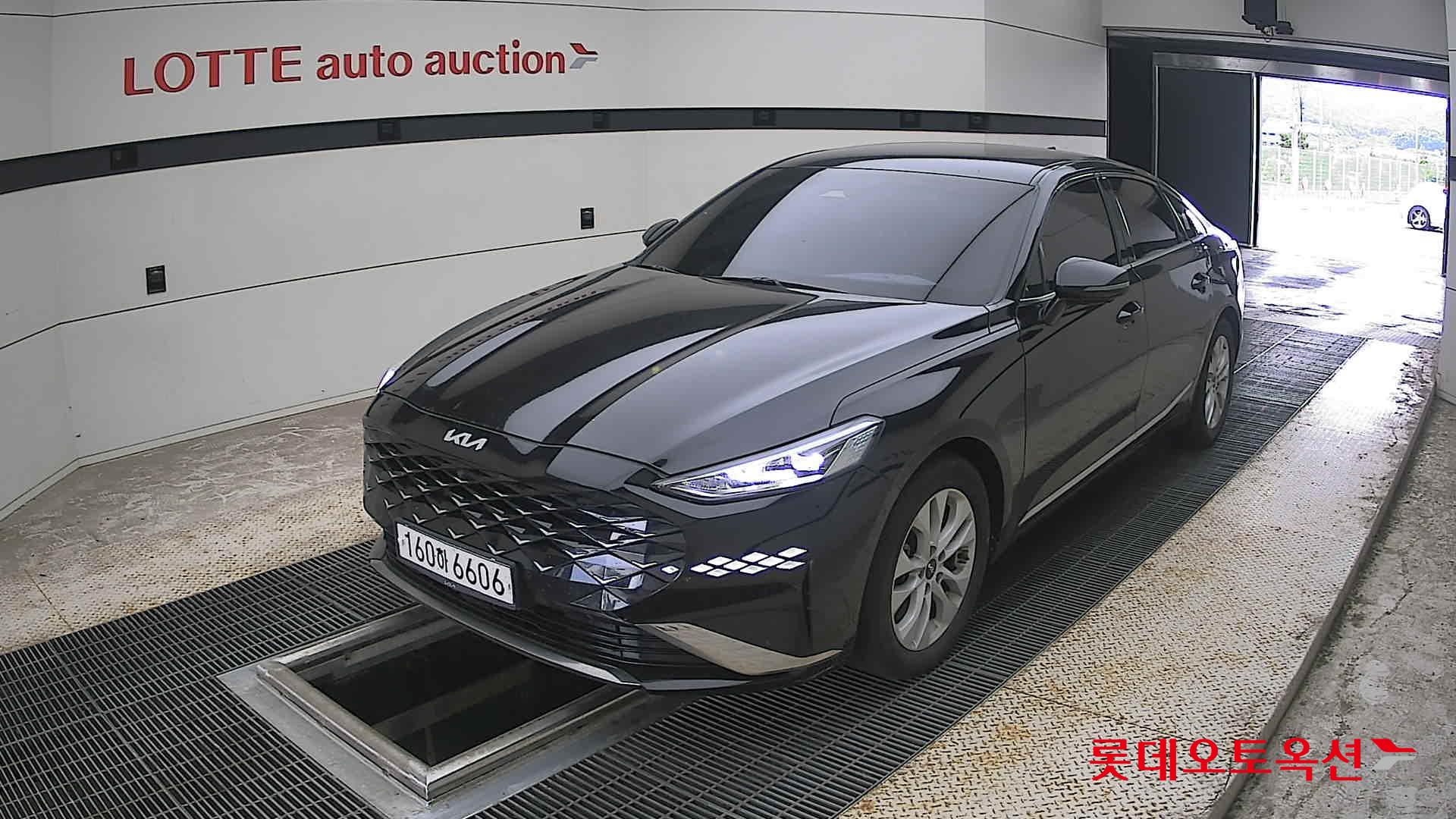 2022 - kia k8