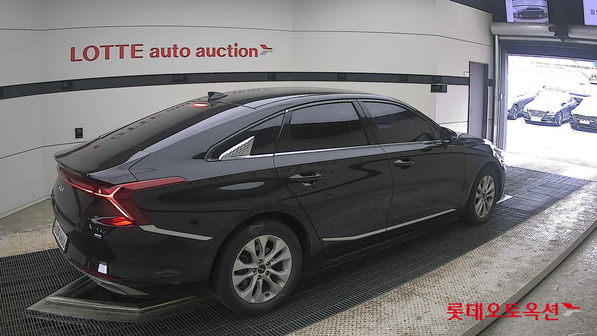 2022 - kia k8