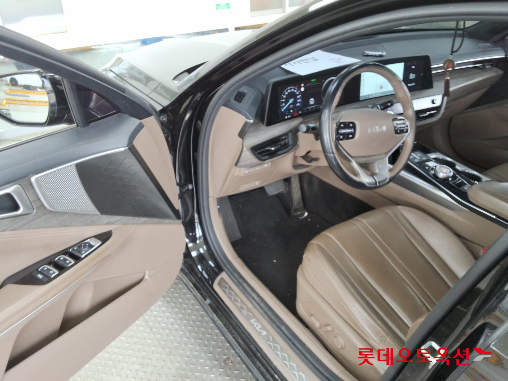2022 - kia k8