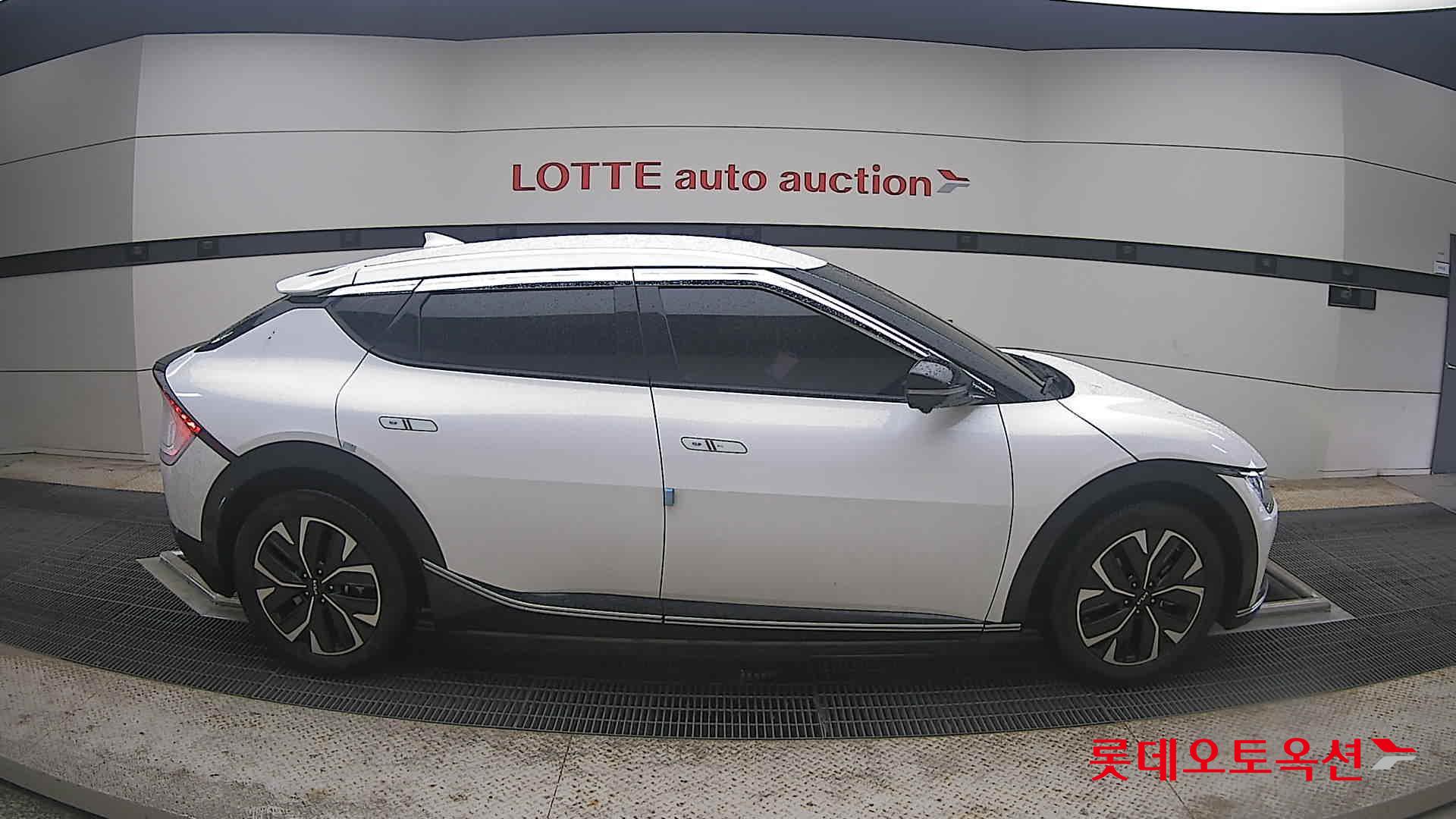 2022 - kia ev6
