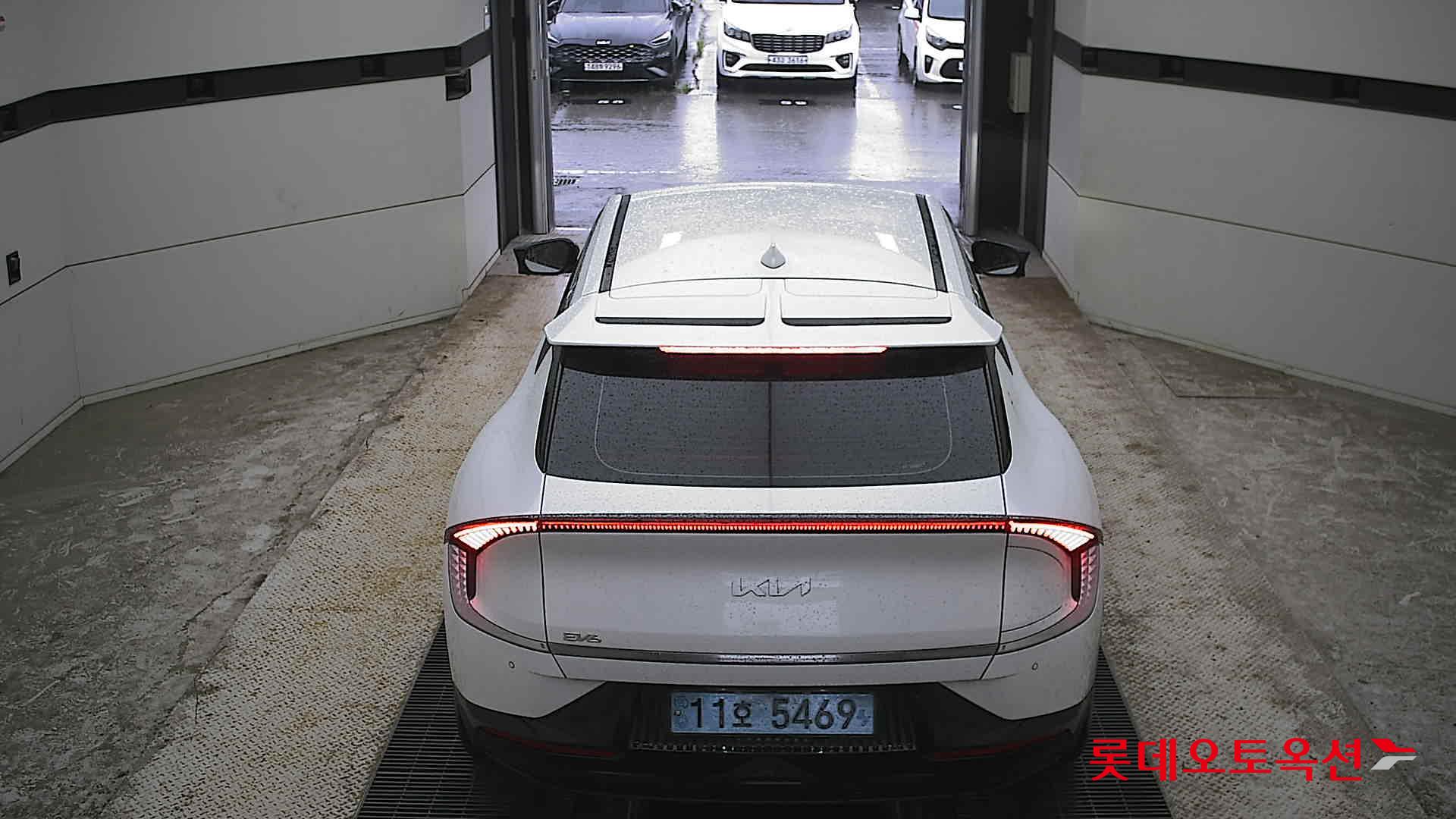 2022 - kia ev6