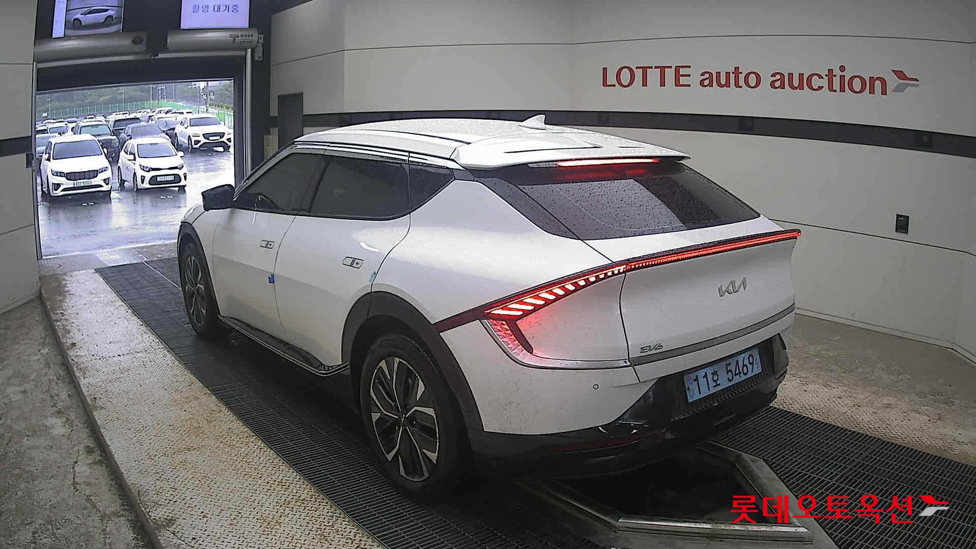 2022 - kia ev6