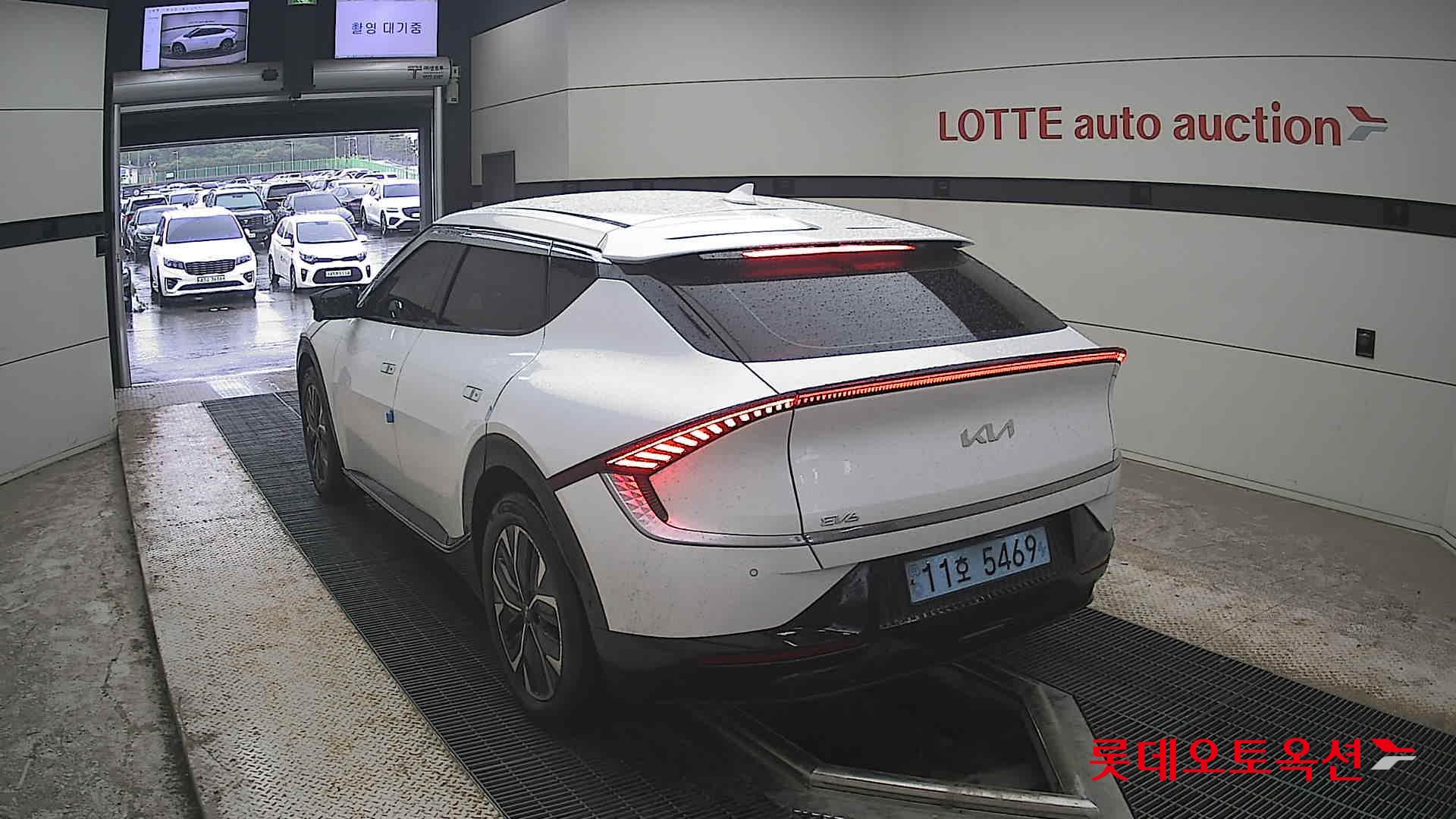 2022 - kia ev6