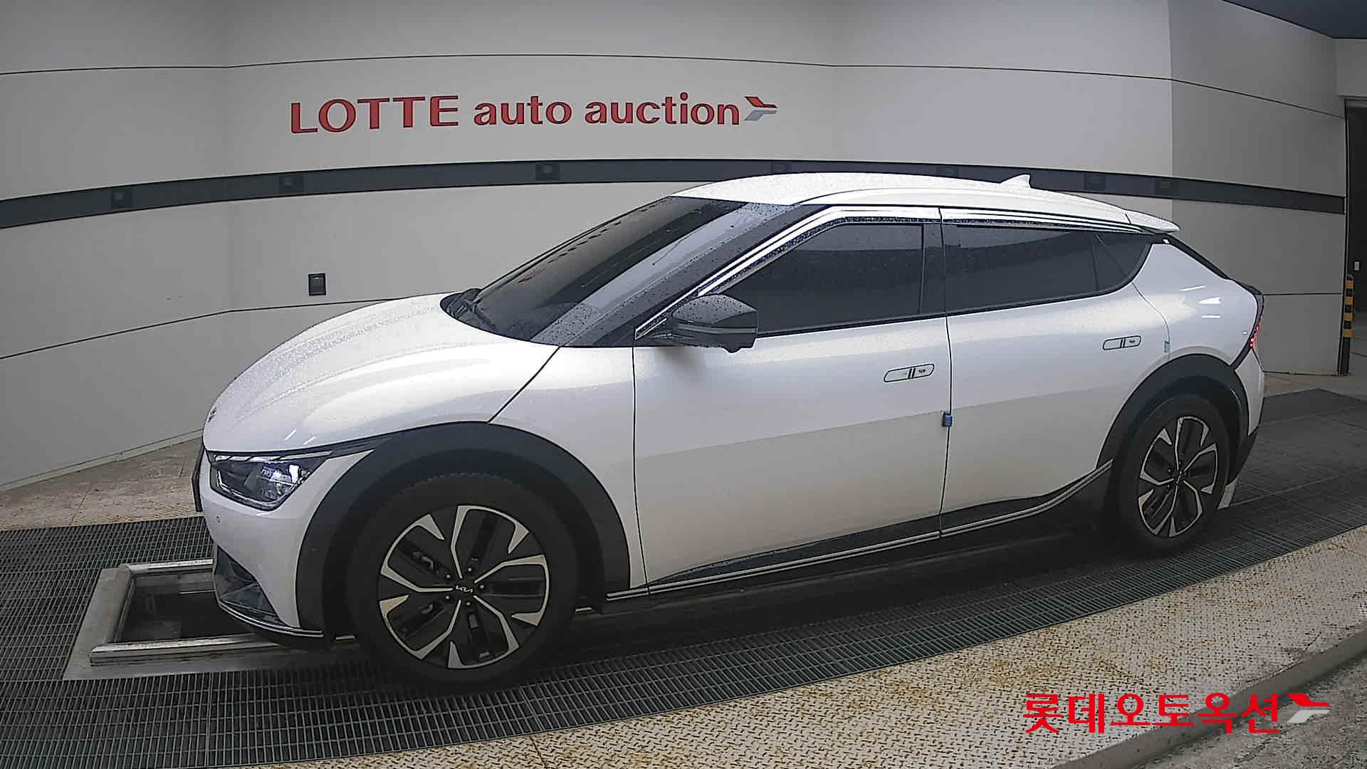 2022 - kia ev6