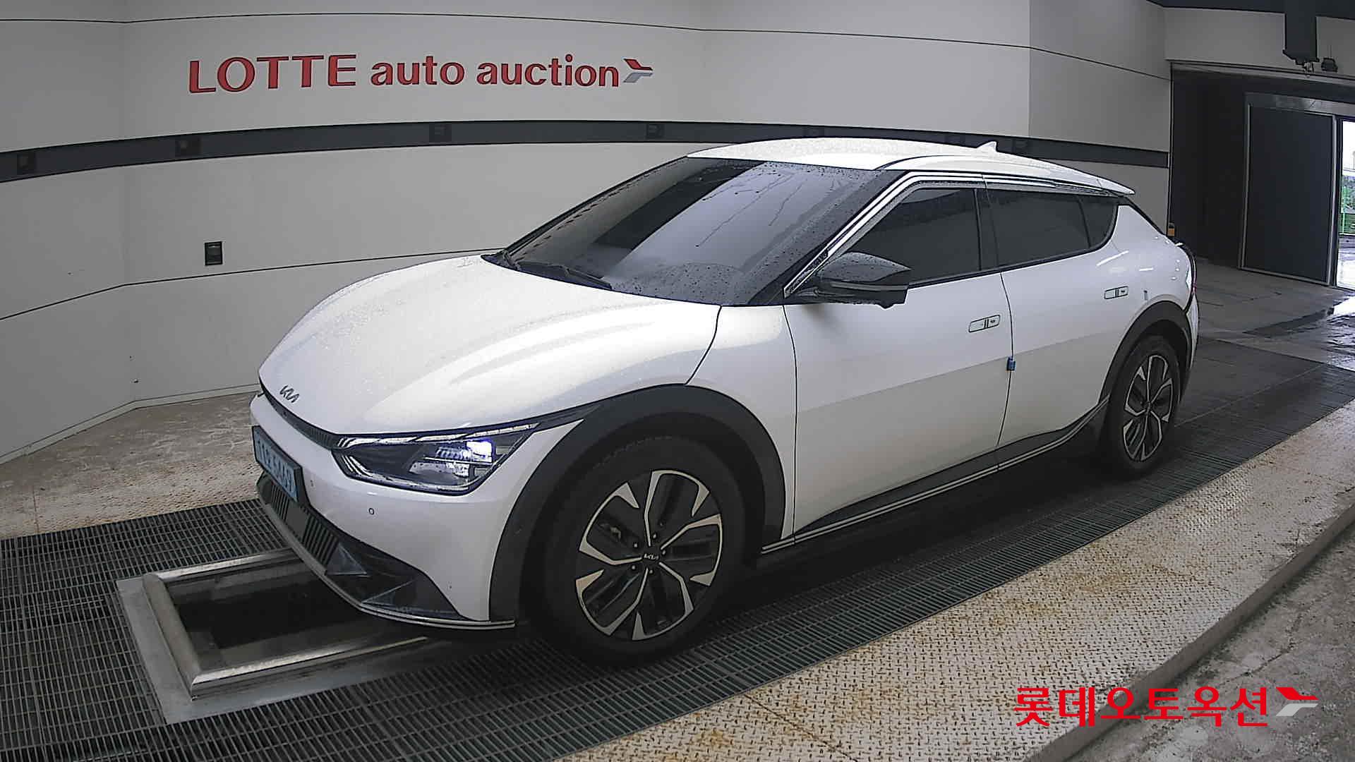 2022 - kia ev6