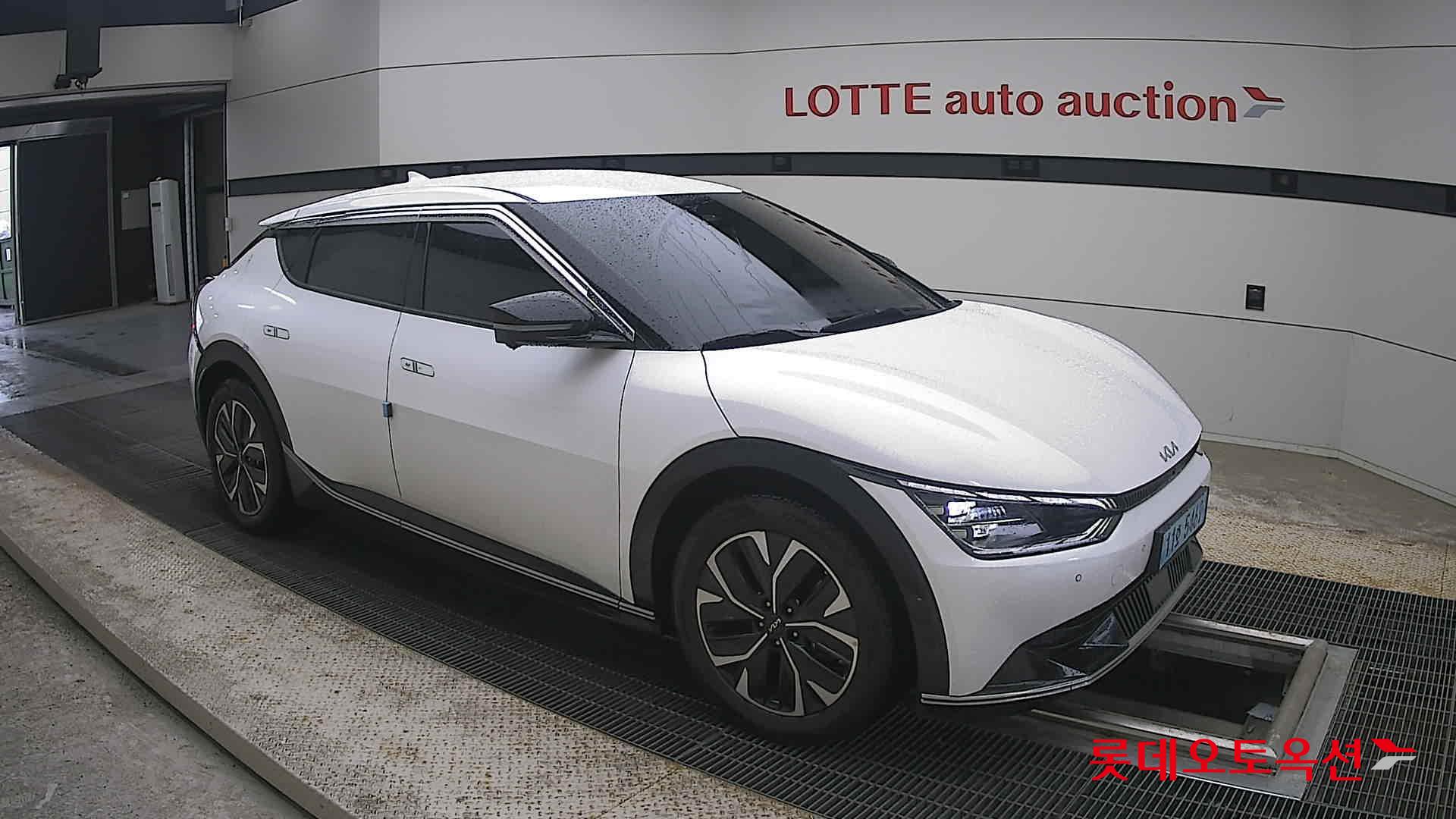 2022 - kia ev6