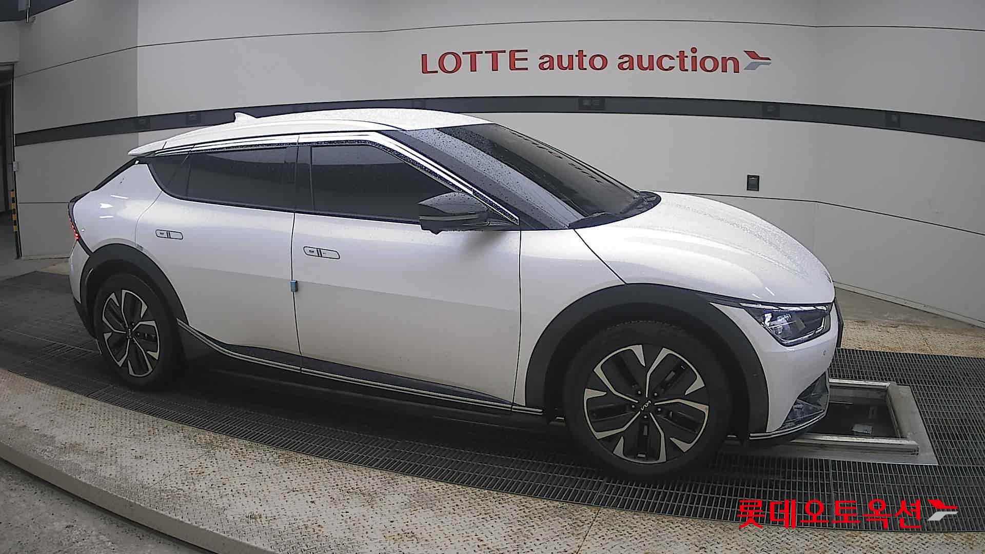 2022 - kia ev6