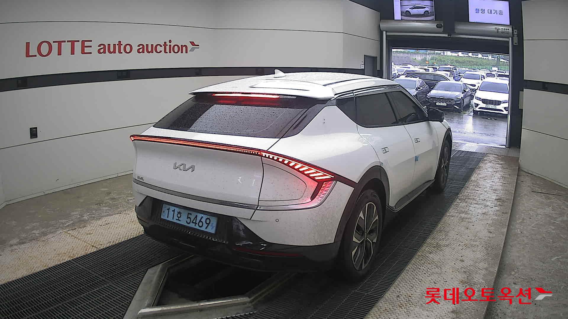 2022 - kia ev6