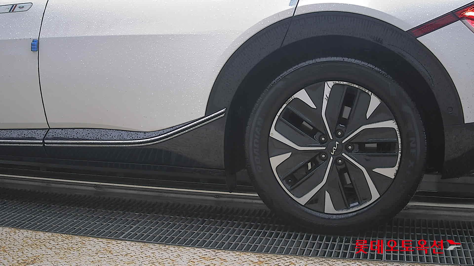 2022 - kia ev6