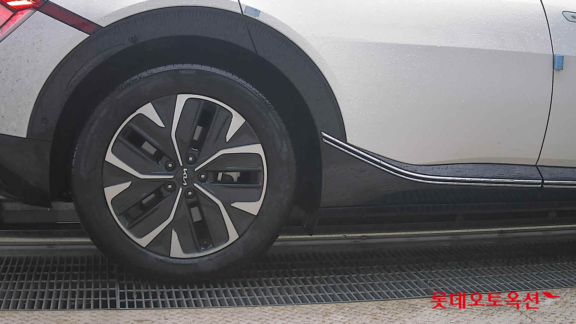 2022 - kia ev6