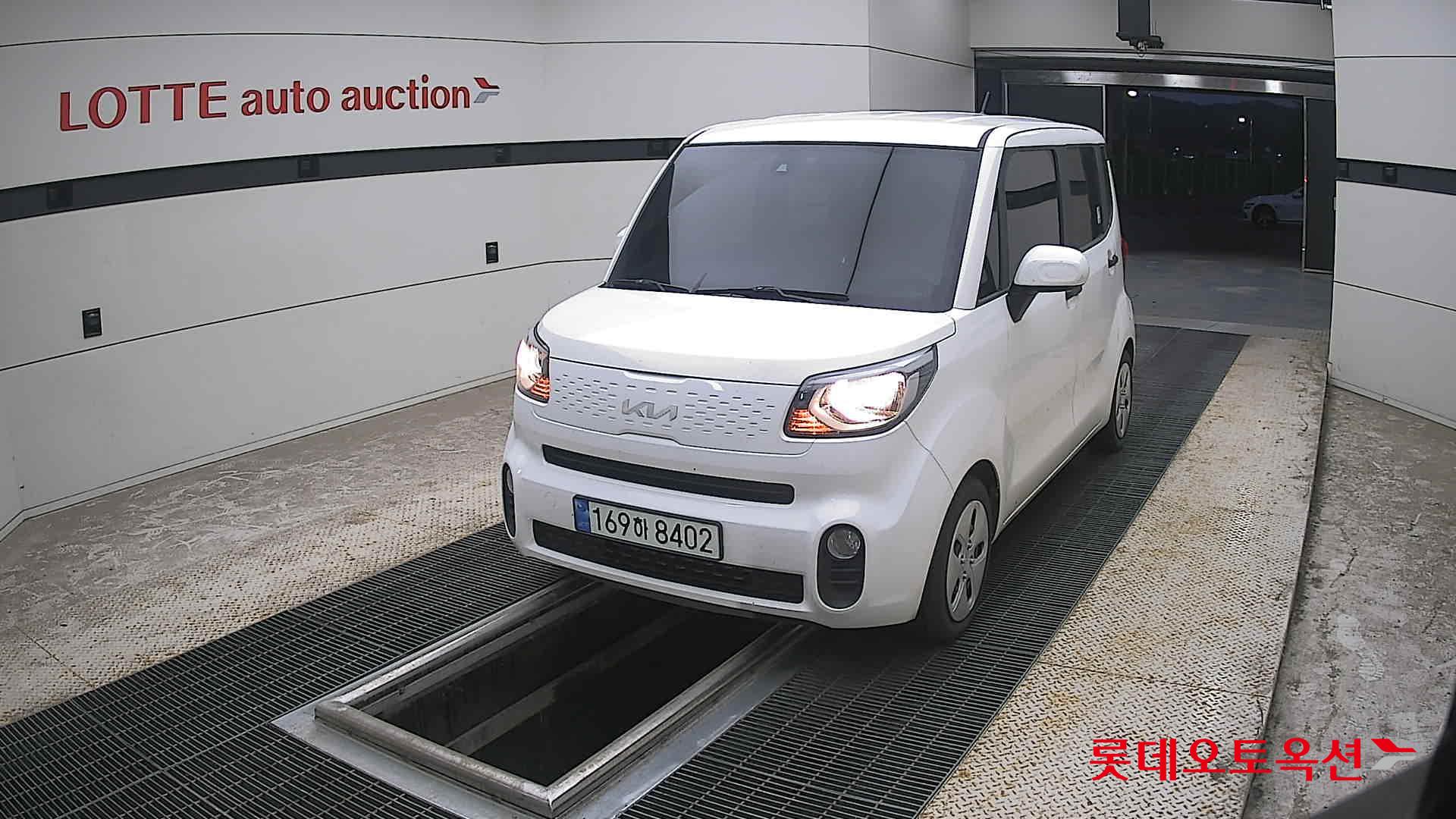 2022 - kia ray