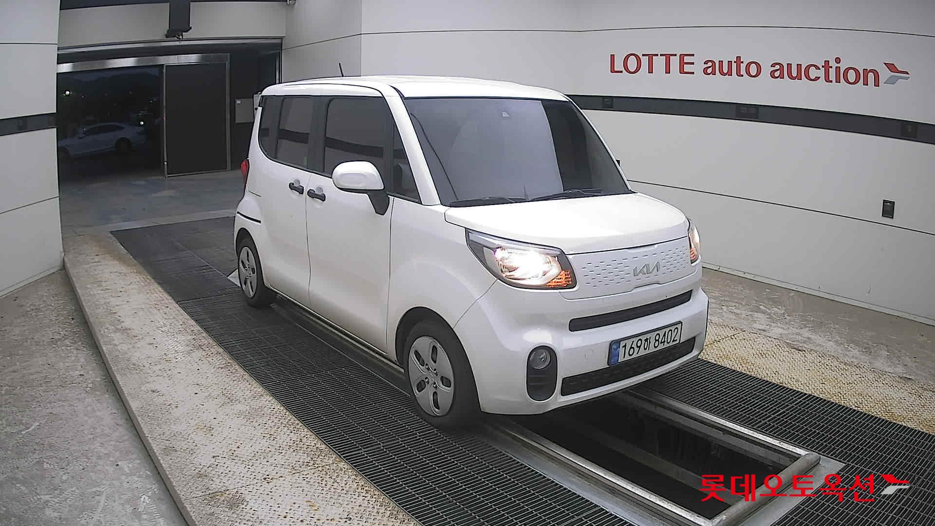 2022 - kia ray