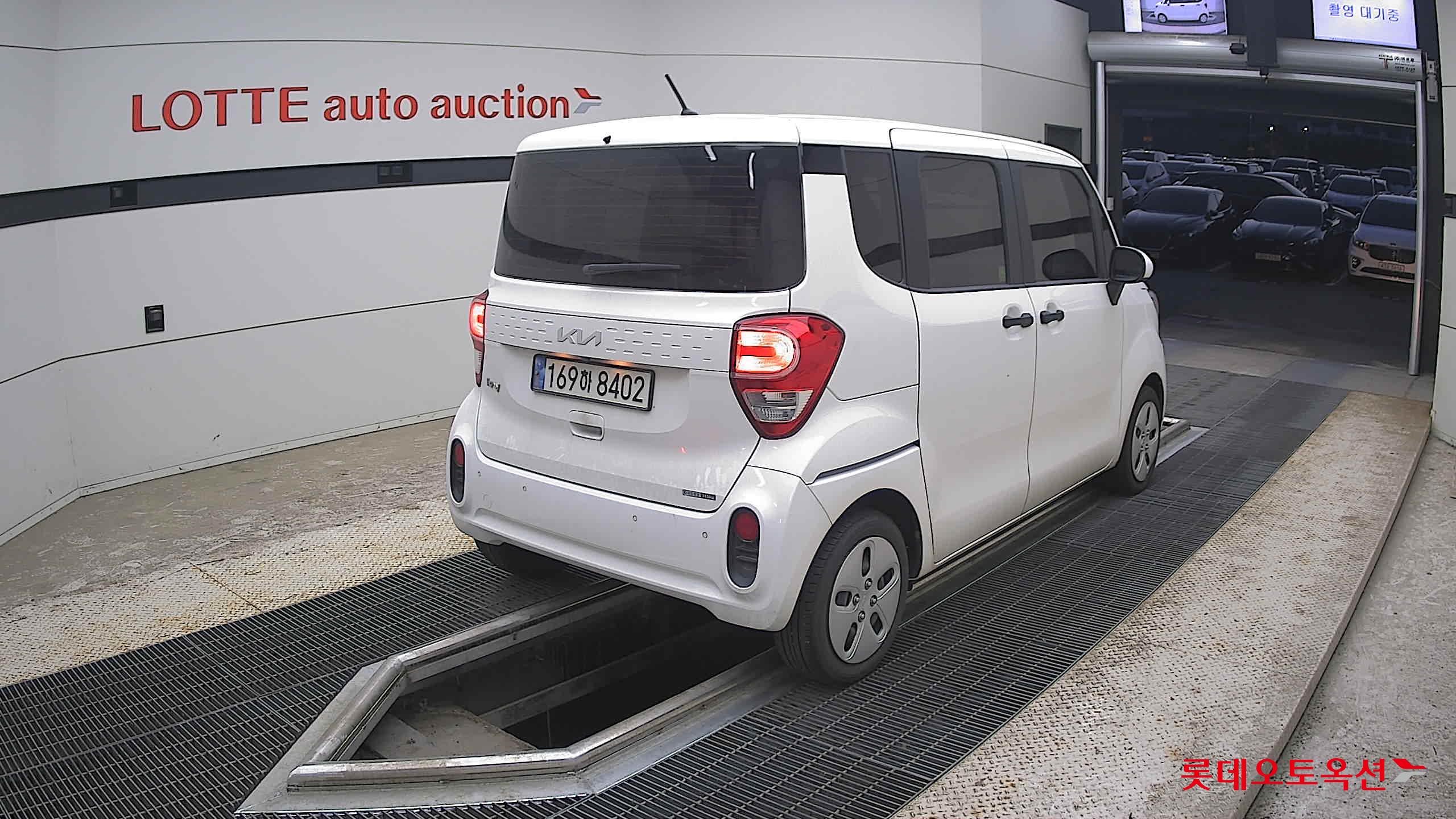 2022 - kia ray
