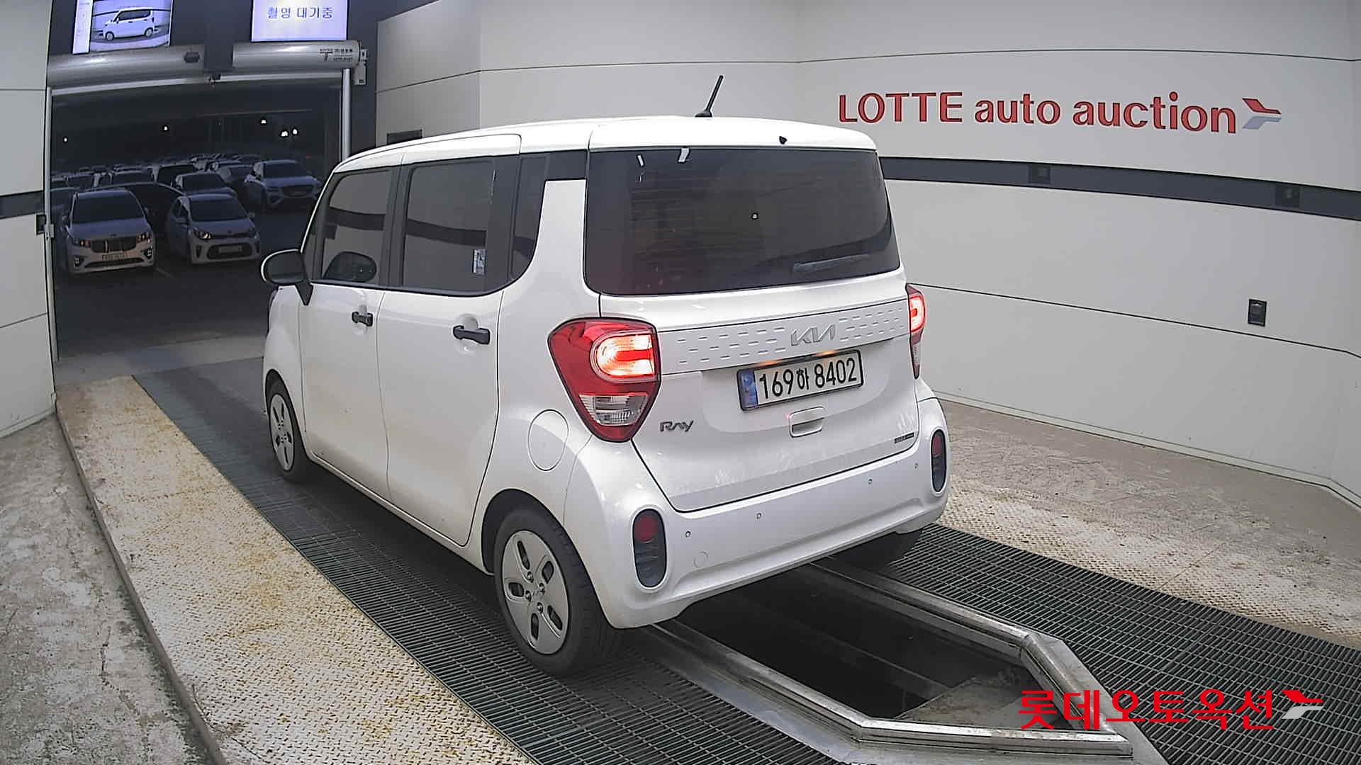 2022 - kia ray