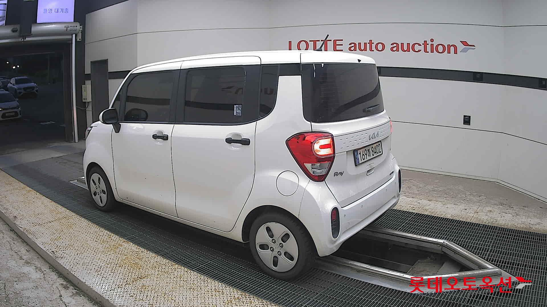 2022 - kia ray