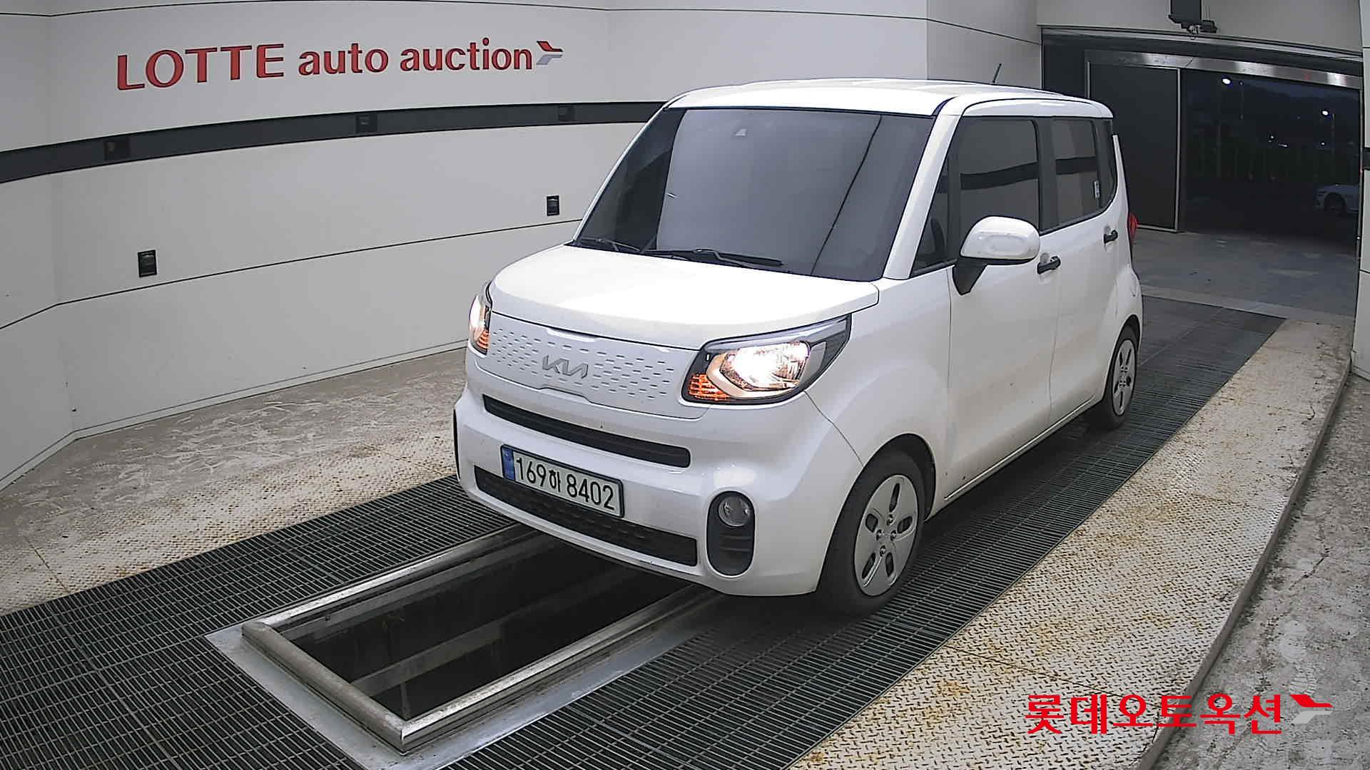 2022 - kia ray