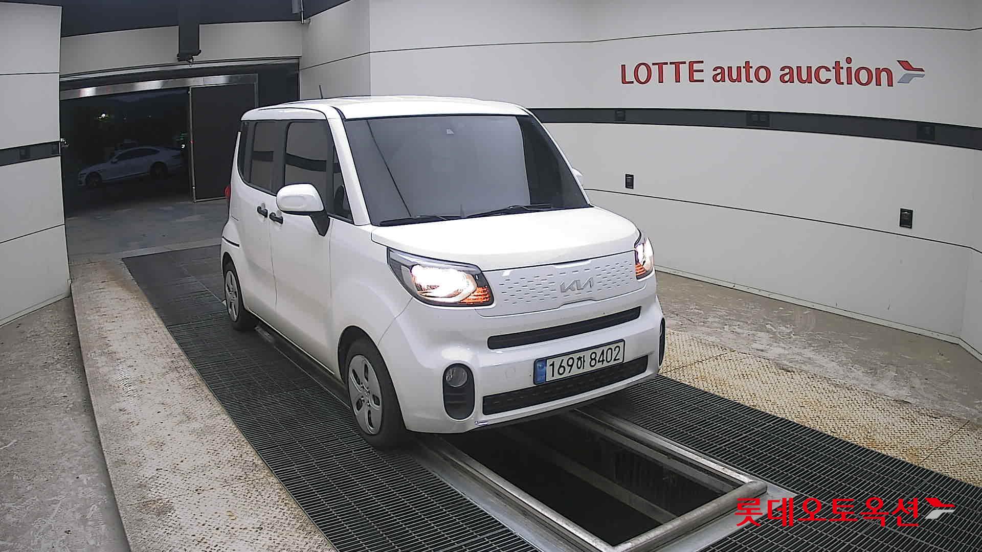 2022 - kia ray