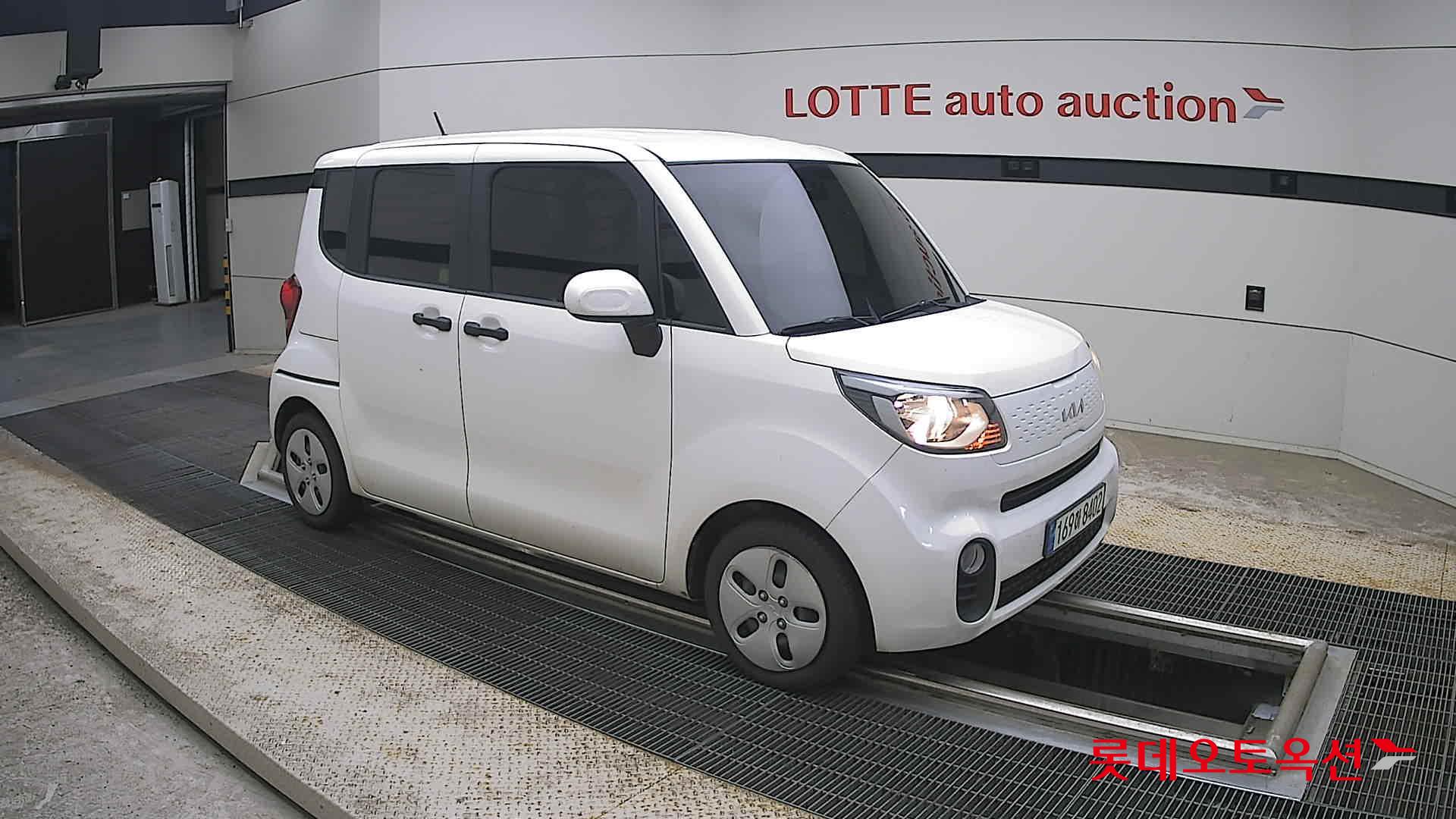 2022 - kia ray