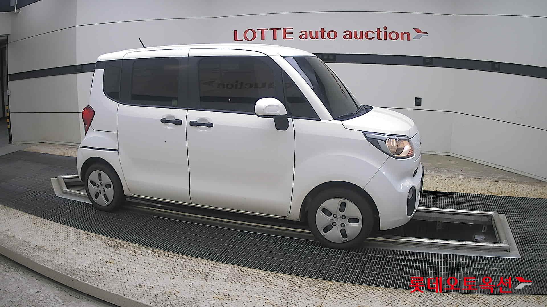 2022 - kia ray