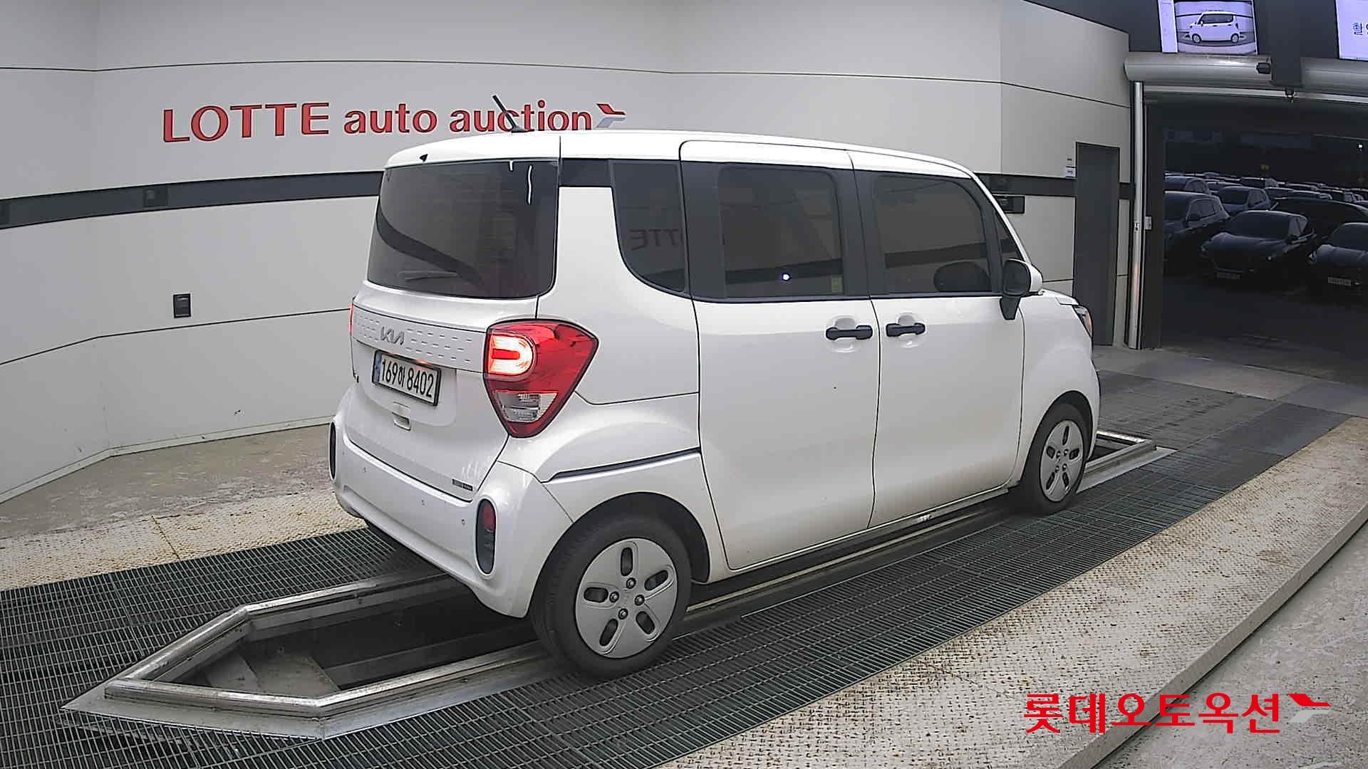2022 - kia ray