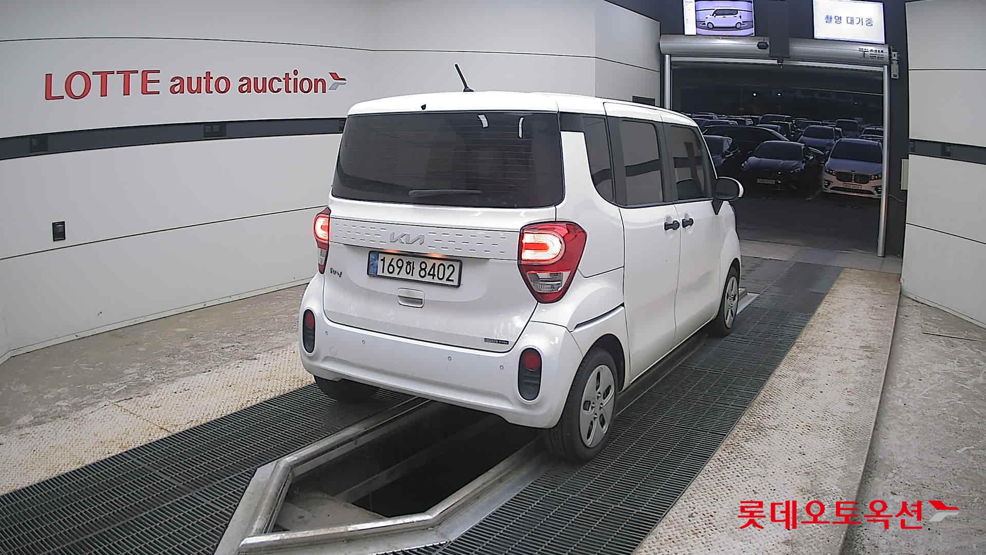 2022 - kia ray