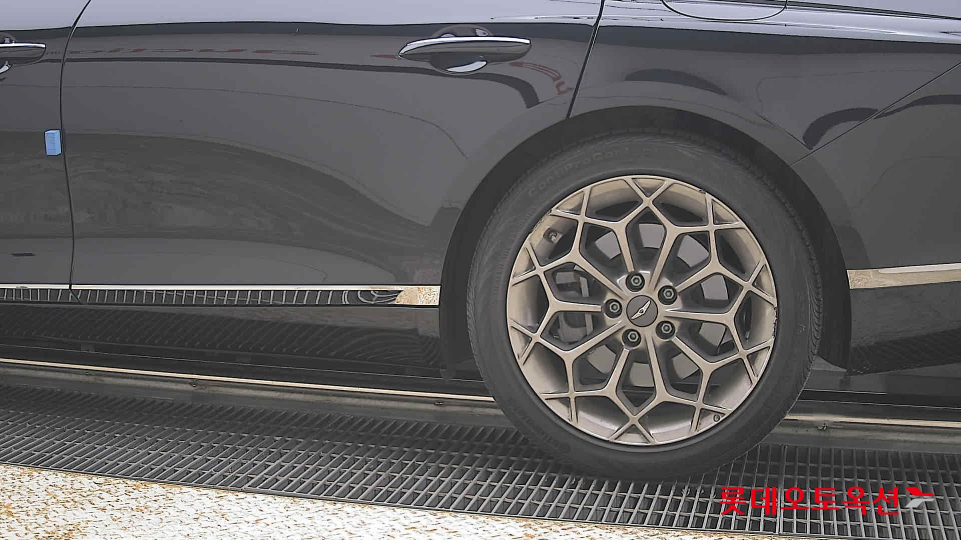 2021 - genesis g80
