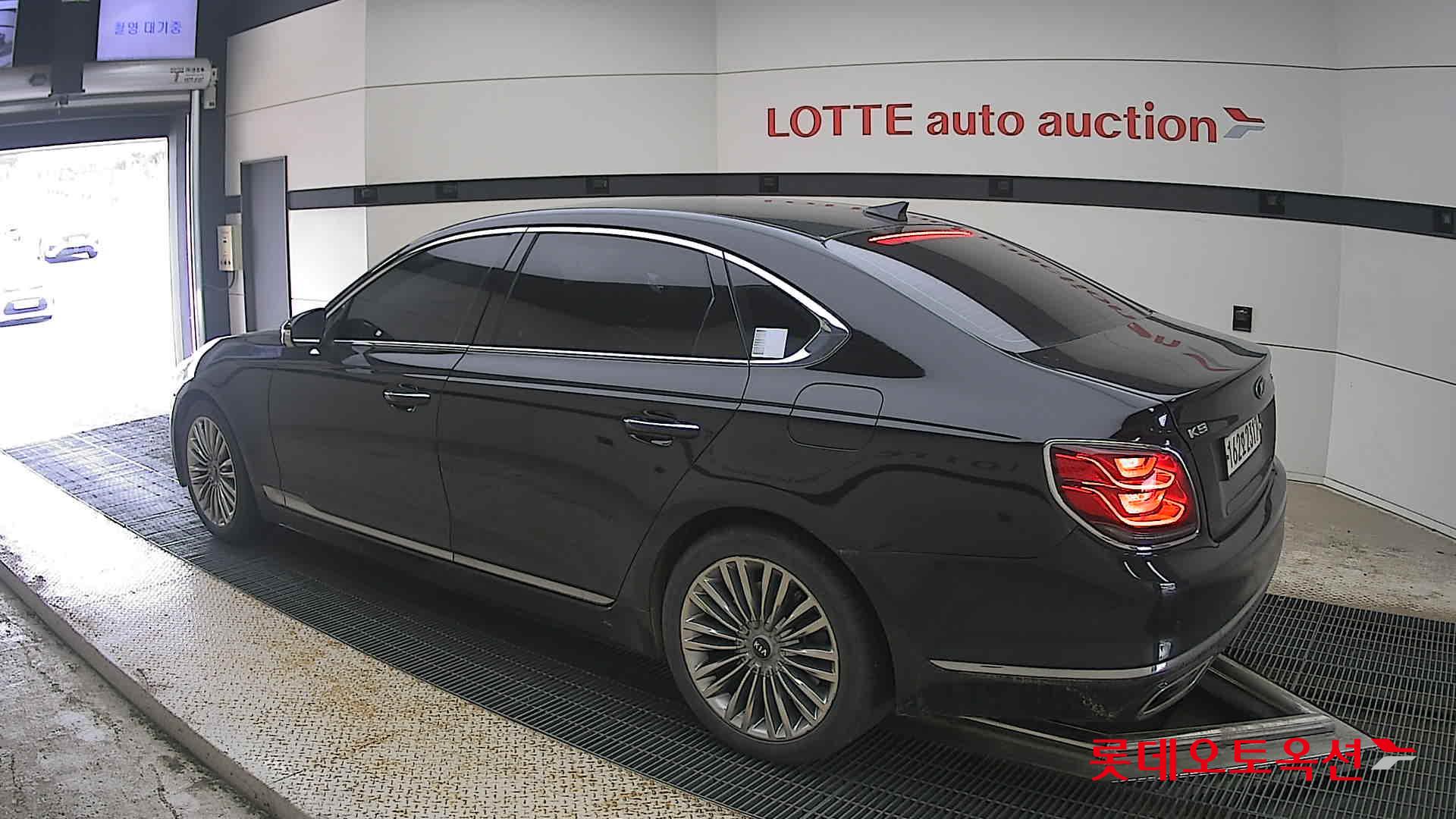 2021 - kia k9