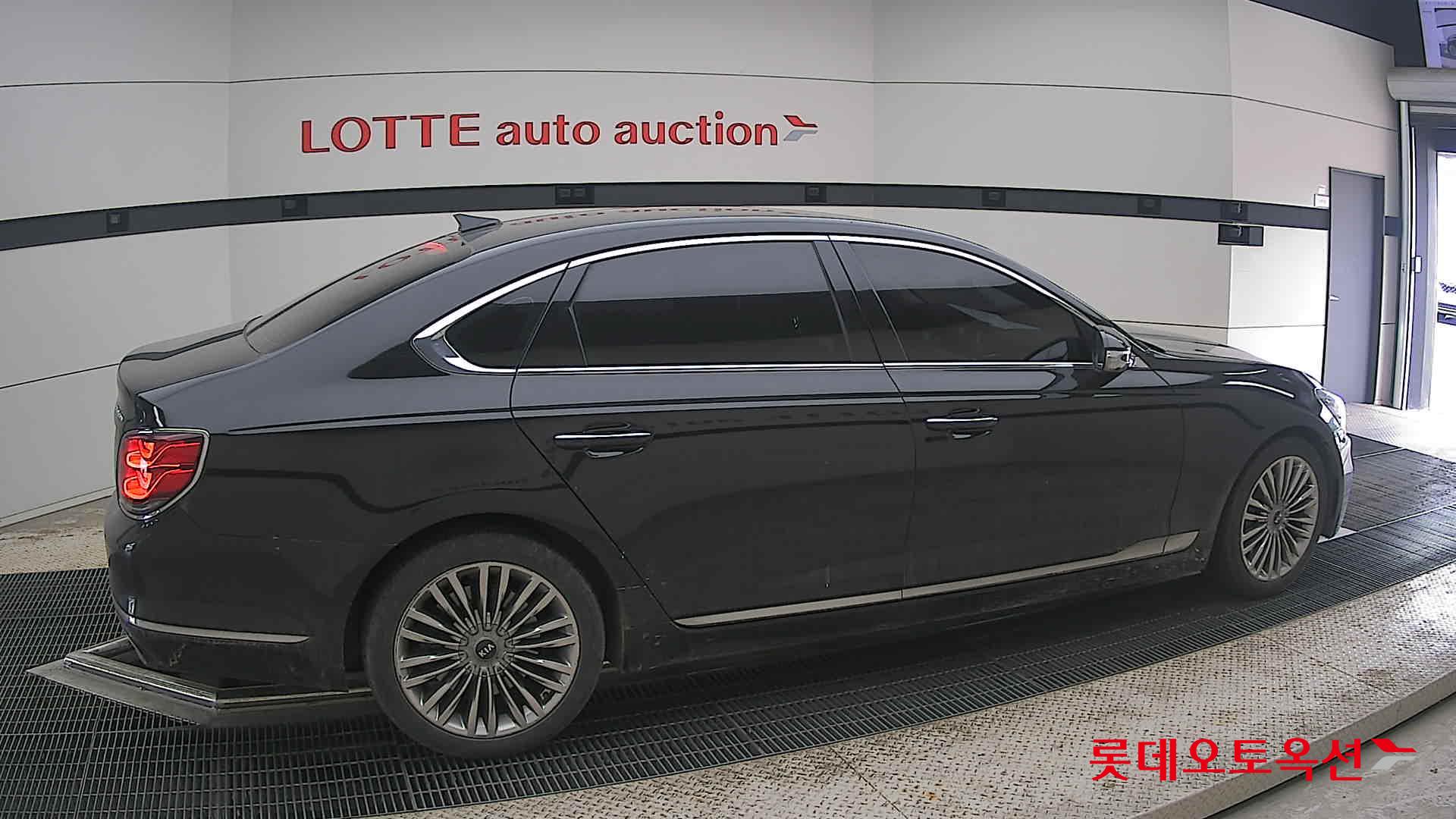 2021 - kia k9