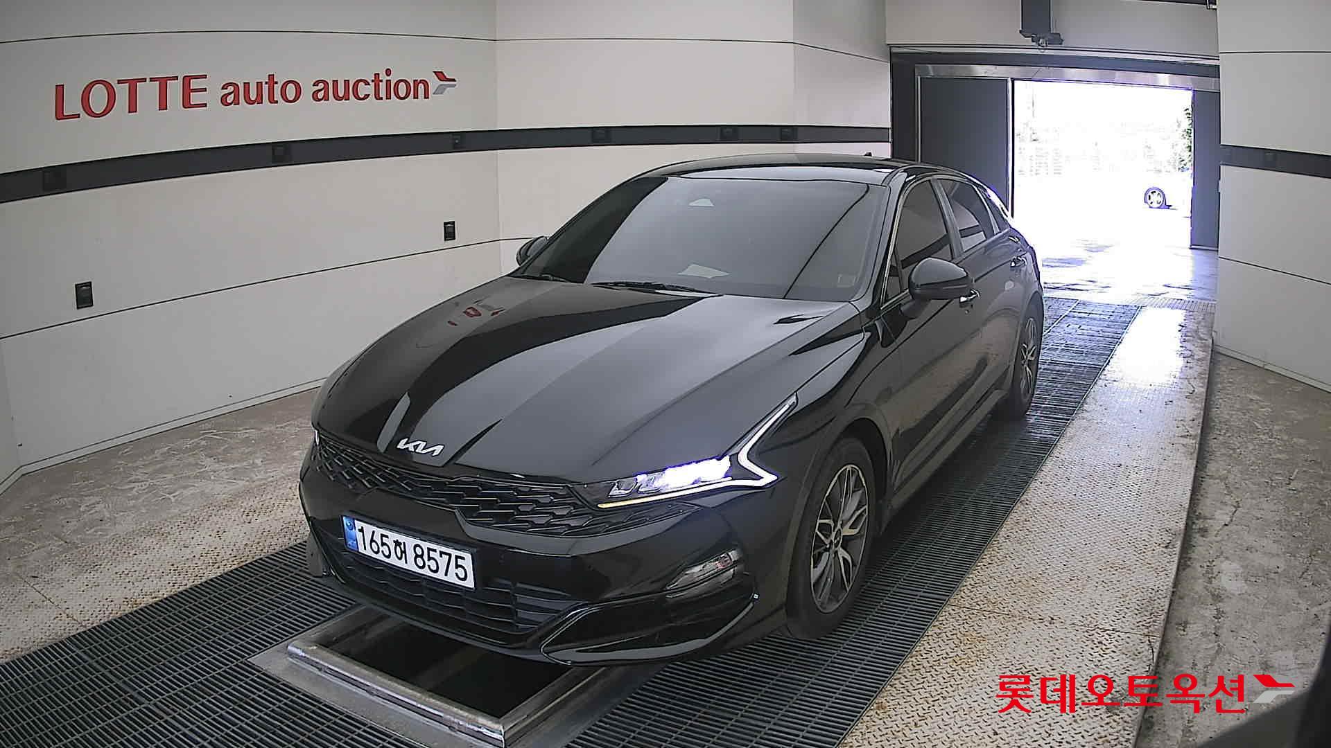 2022 - kia k5