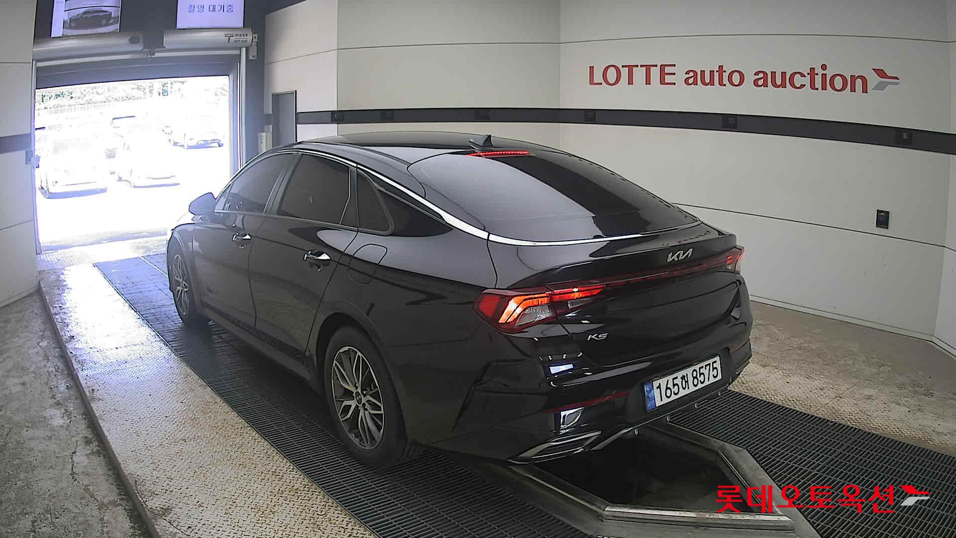 2022 - kia k5