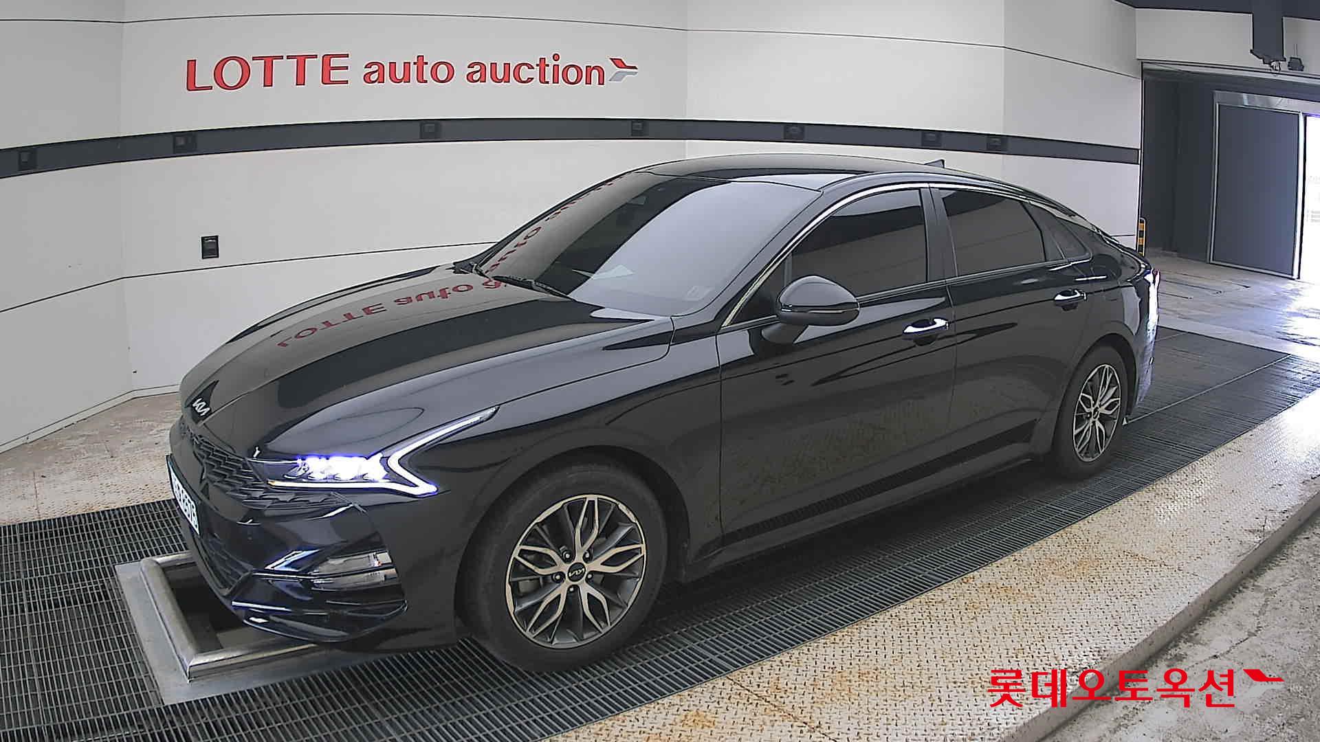 2022 - kia k5
