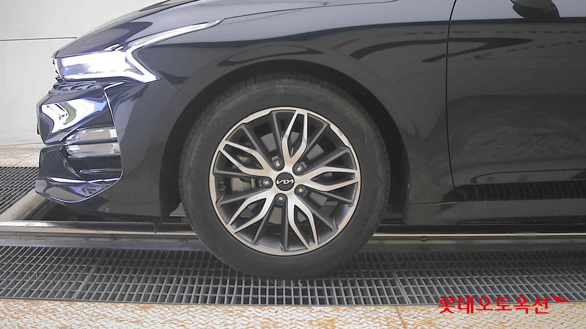 2022 - kia k5