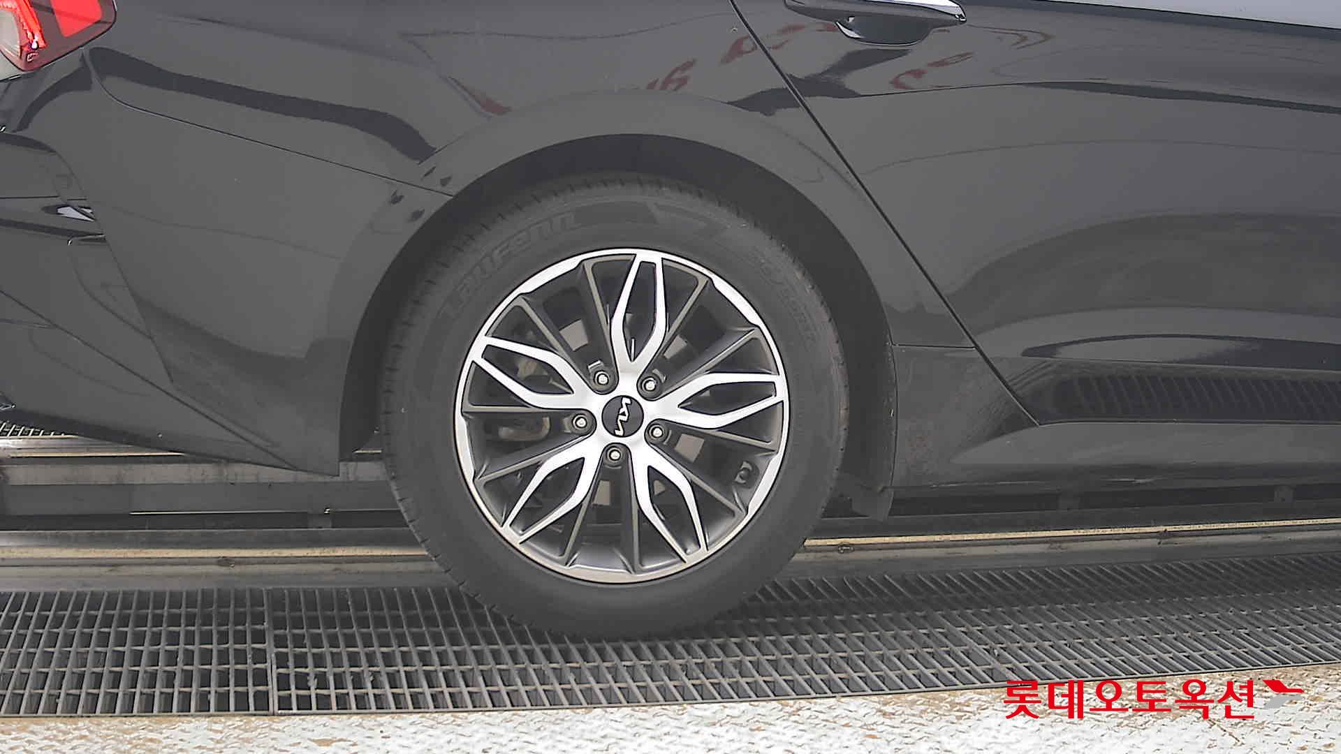 2022 - kia k5