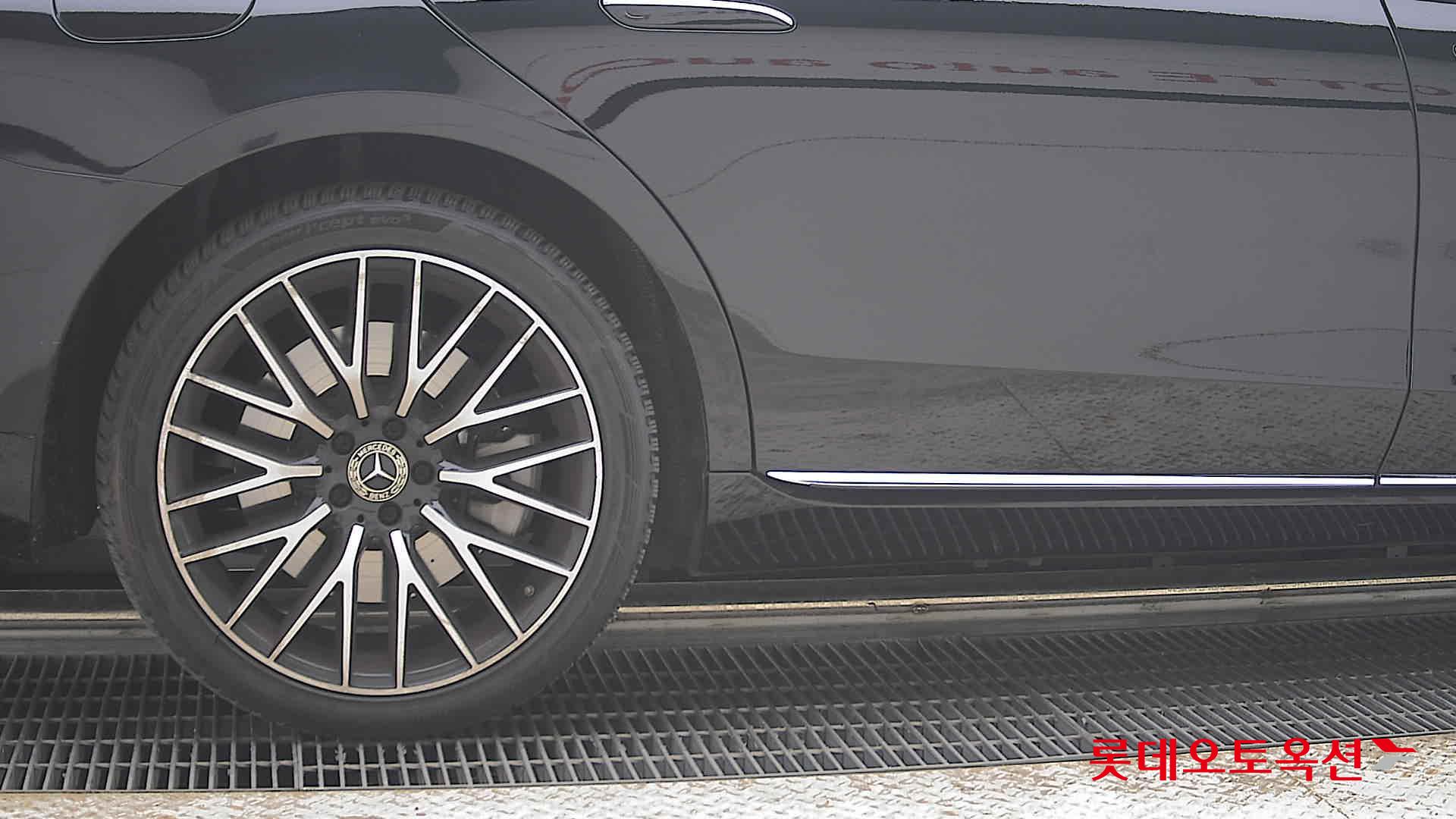 2022 - mercedes-benz s580