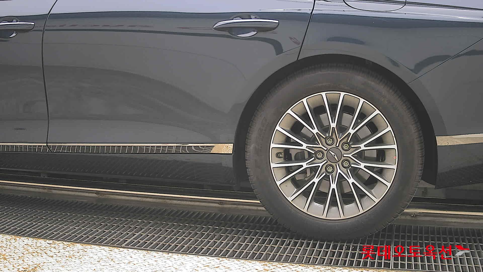2023 - genesis g80