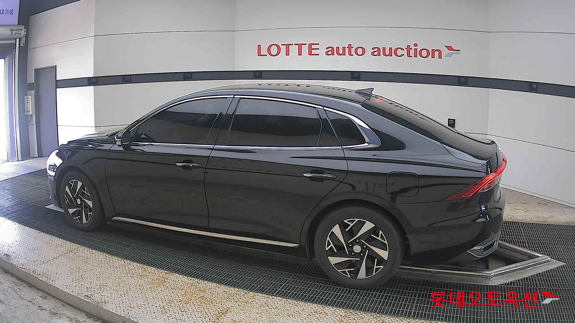 2022 - hyundai grandeur