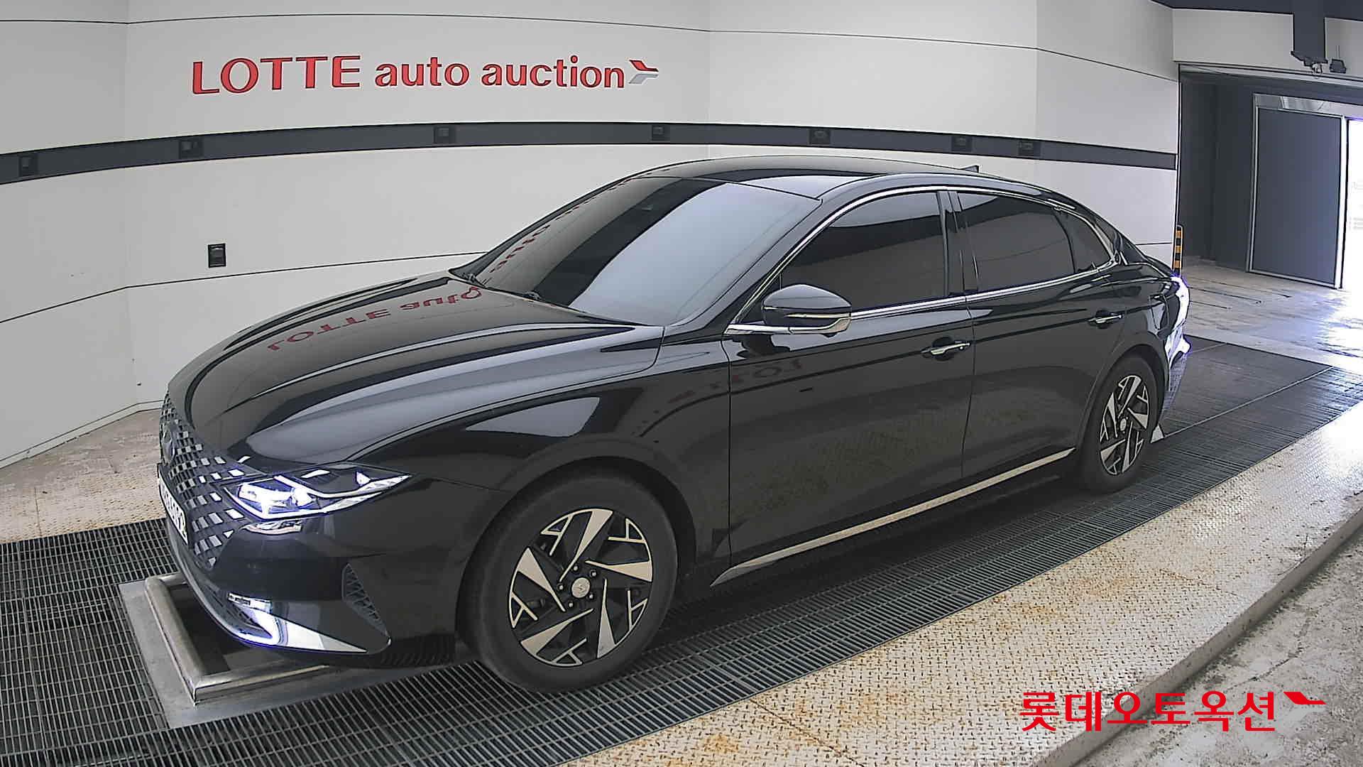 2022 - hyundai grandeur