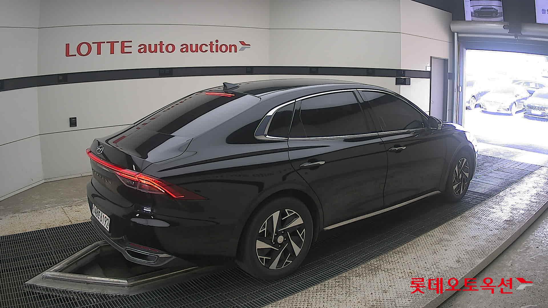 2022 - hyundai grandeur