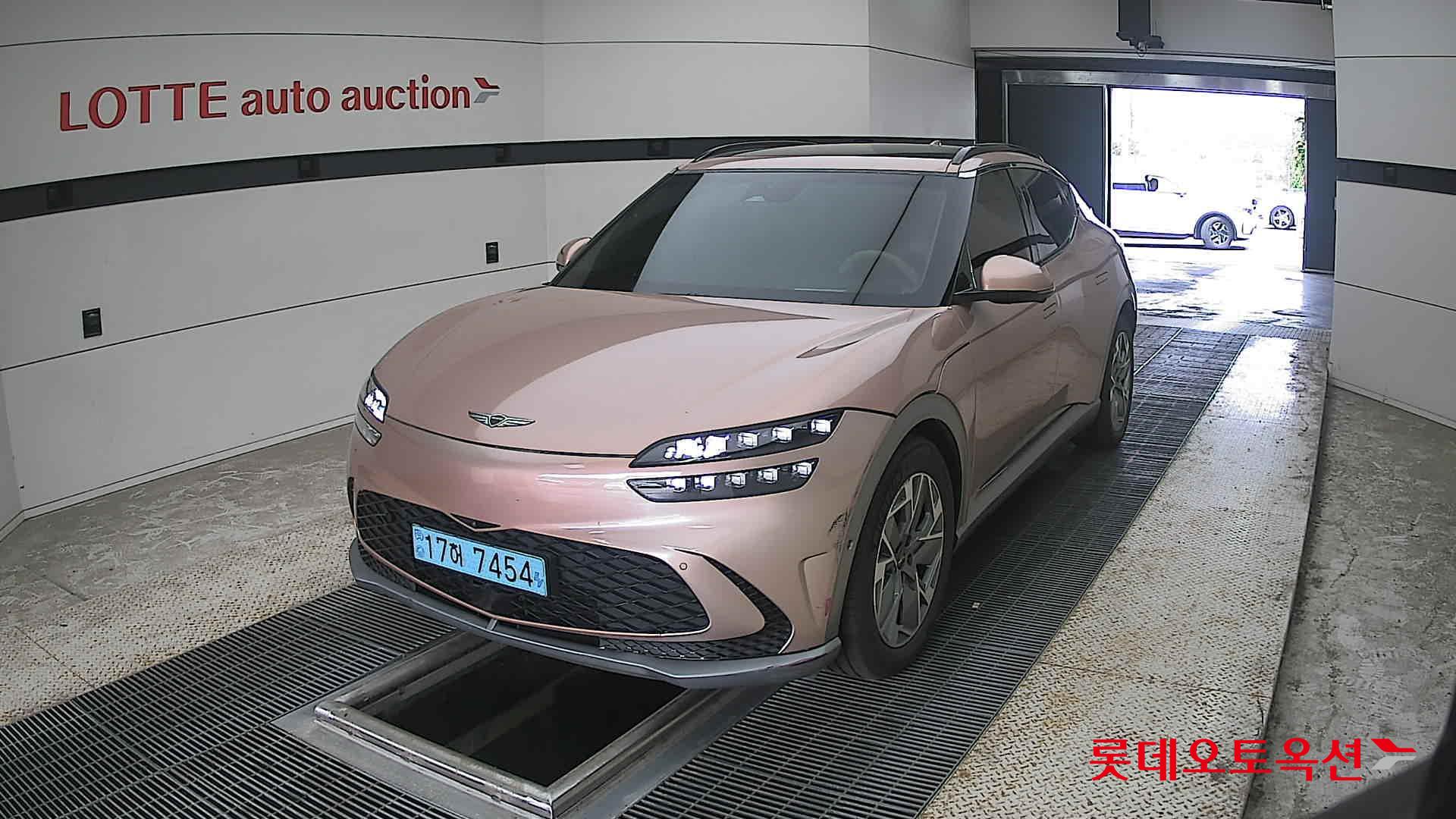 2022 - genesis gv60