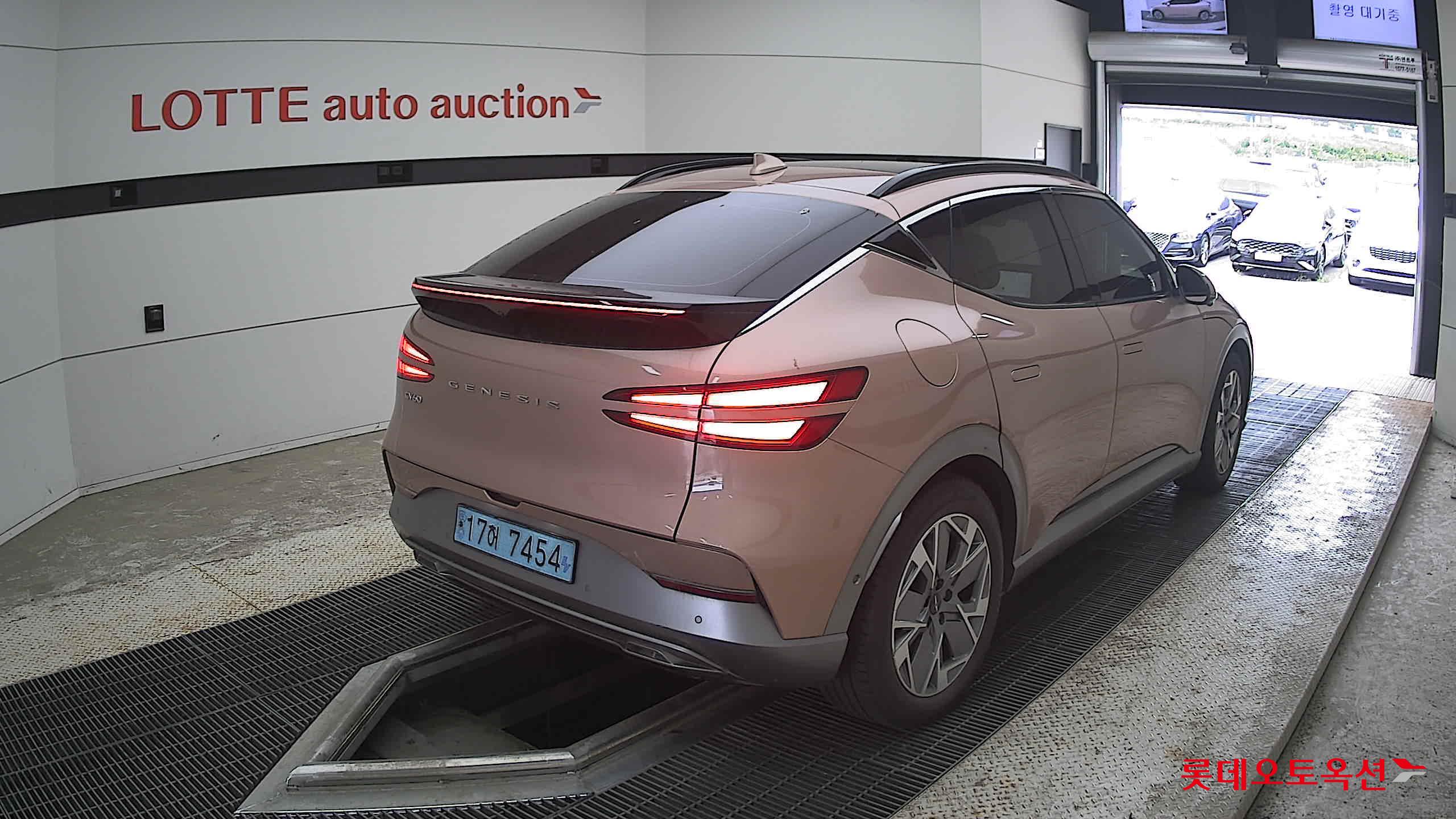 2022 - genesis gv60