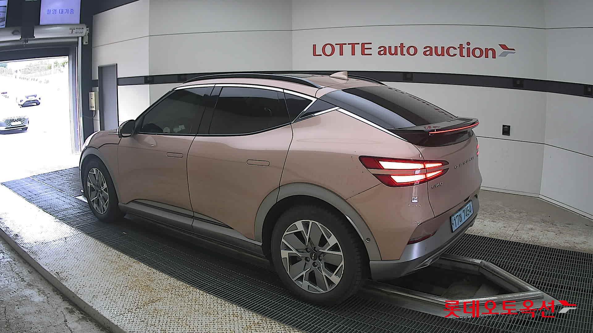 2022 - genesis gv60