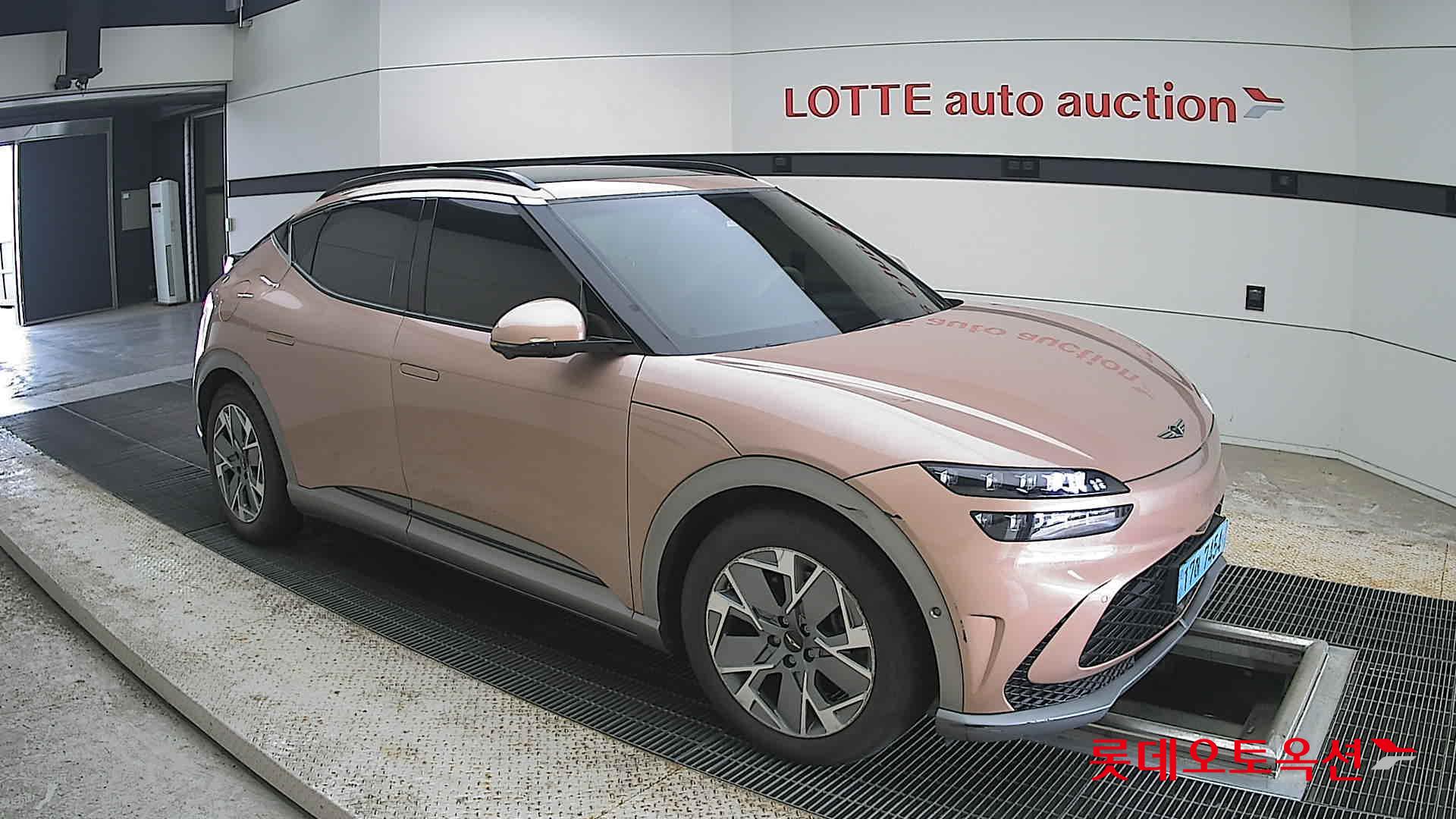 2022 - genesis gv60