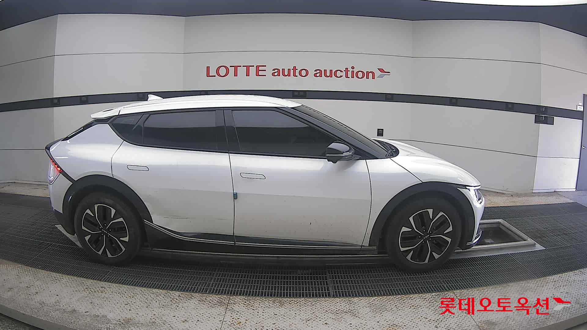 2022 - kia ev6