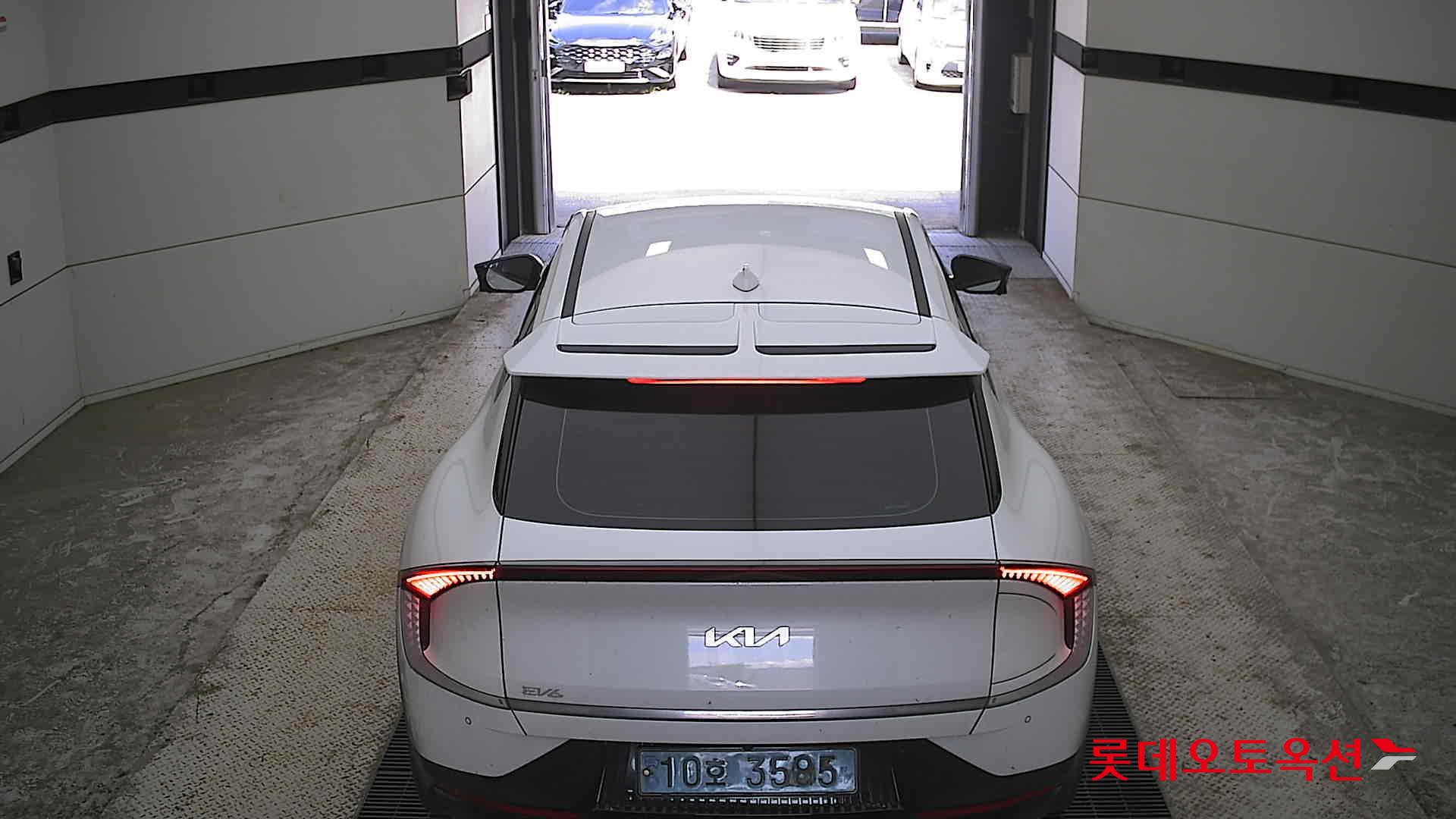 2022 - kia ev6