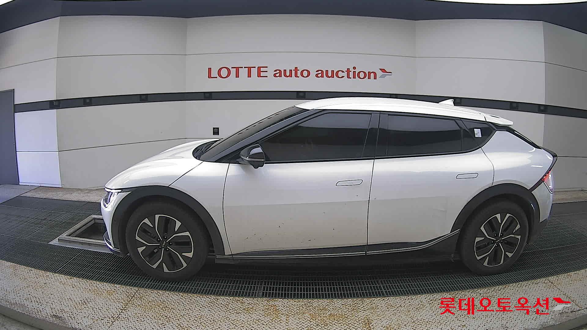 2022 - kia ev6